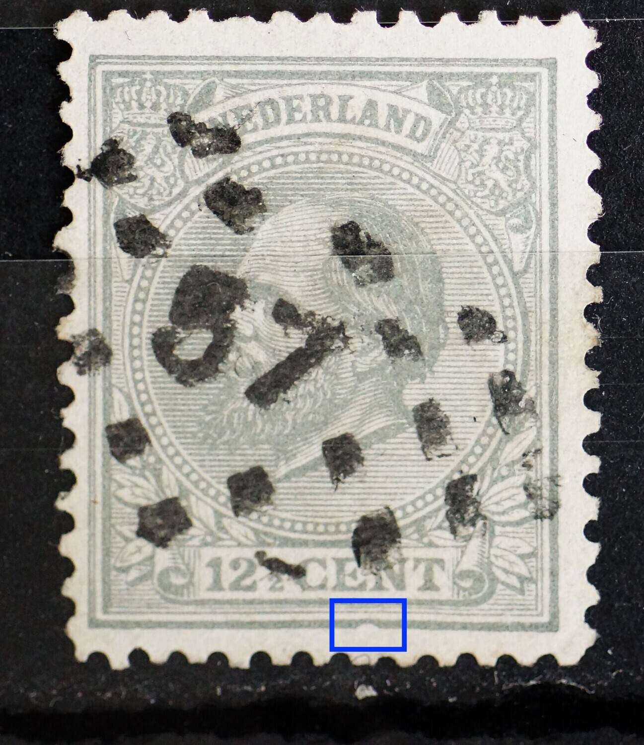 NVPH 22 - deuk in kaderlijn onder NVPH 22 - deuk in kaderlijn onder