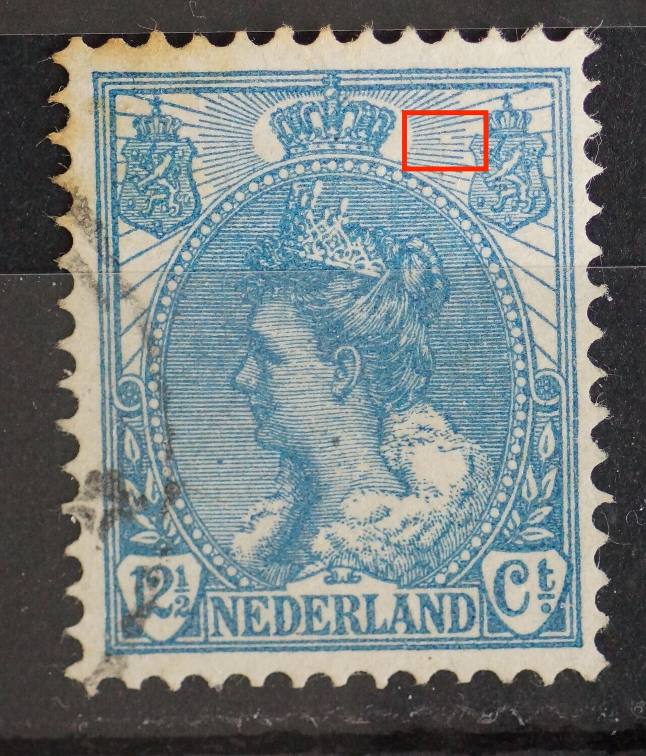 NVPH 63 - breuk in straal rechts van kroon