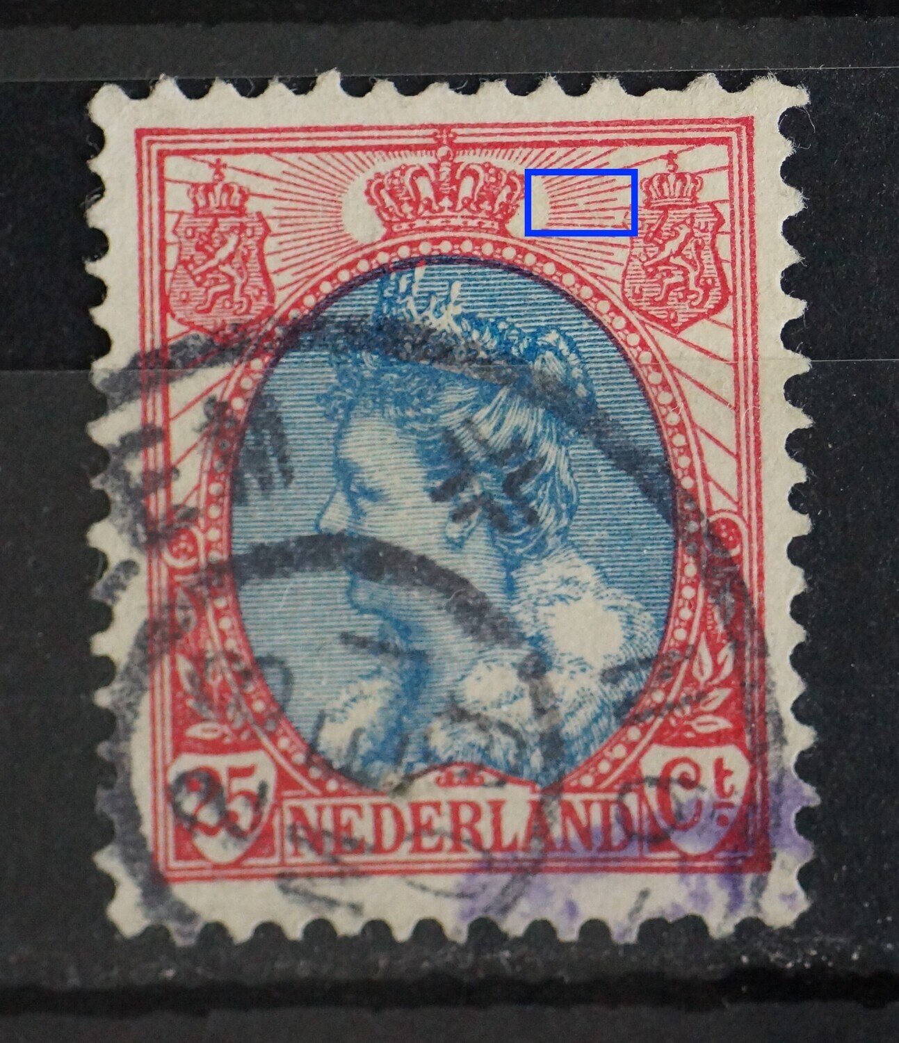 NVPH 71 - breukje in straal rechts van kroon