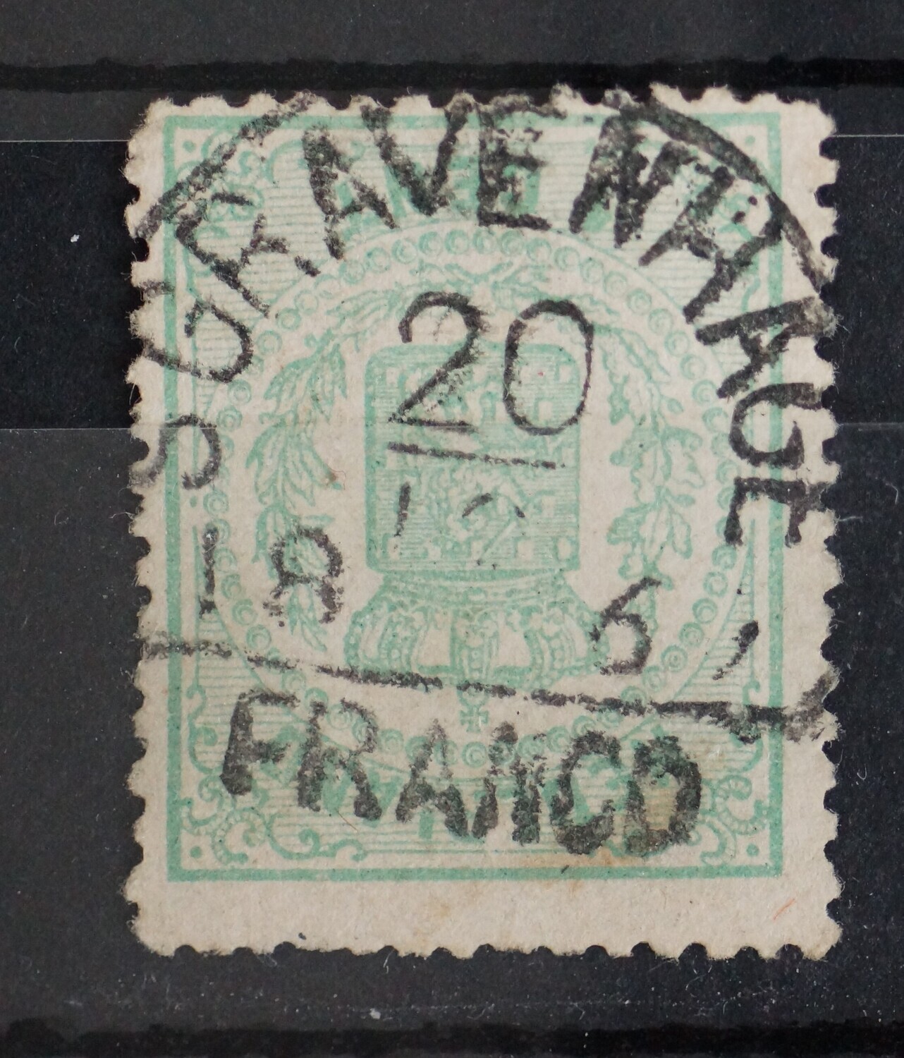 Halfrond Franco stempel Den Haag op NVPH 15
