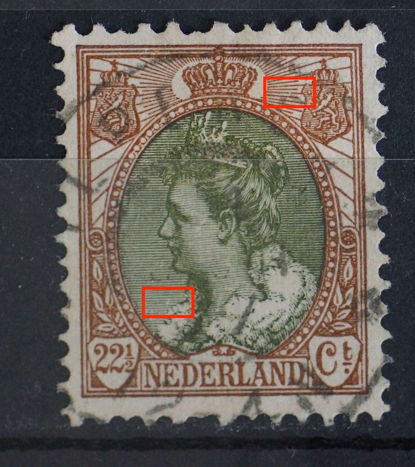 NVPH 70 - breukje in straal rechts van kroon