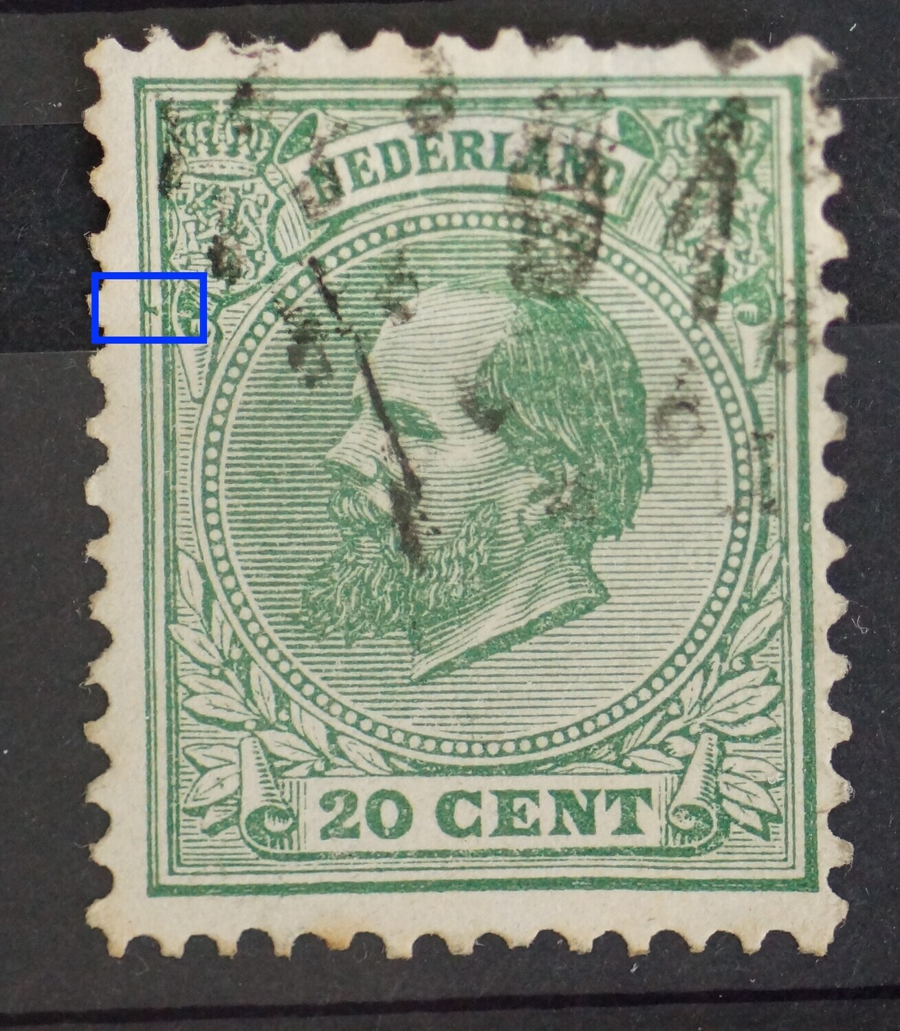 NVPH 24 - groene vlek tussen kaderlijnen links NVPH 24 - groene vlek tussen kaderlijnen links