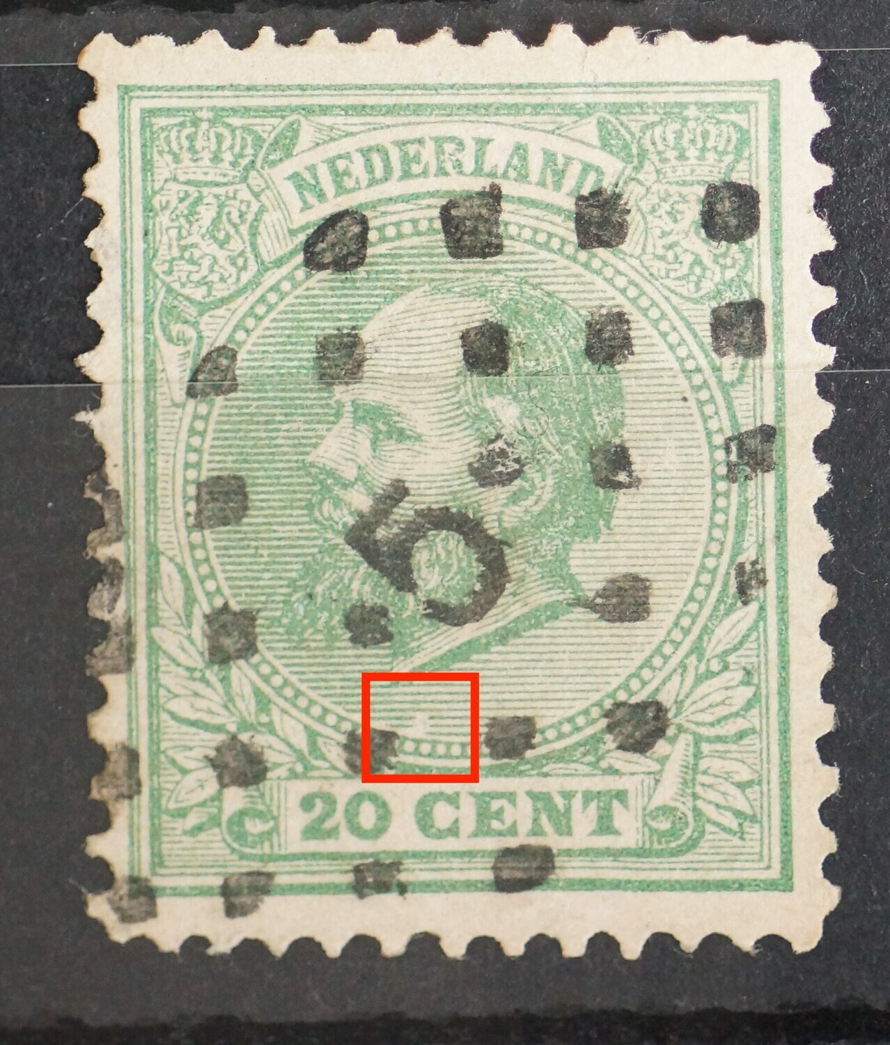 NVPH 24 - breuk in arcering midden onder NVPH 24 - breuk in arcering midden onder