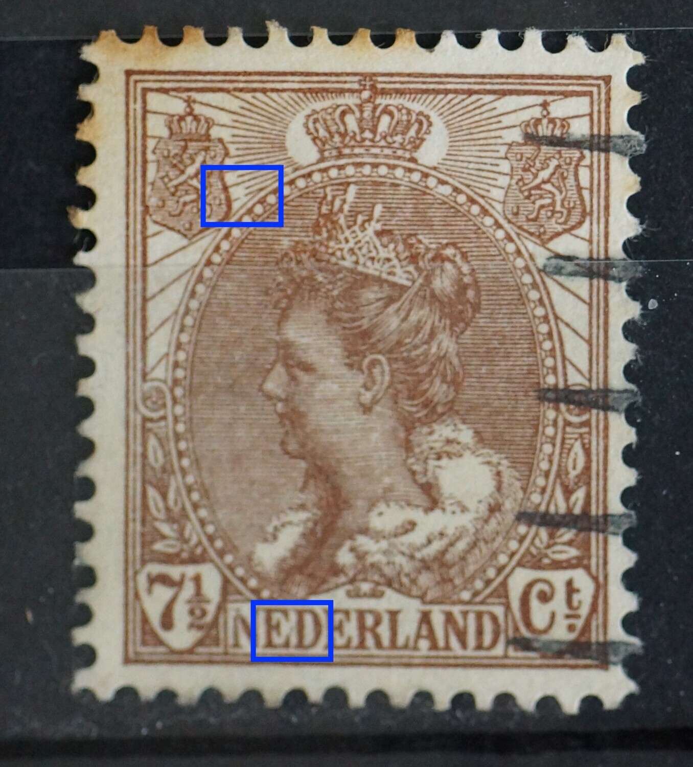 NVPH 61 - o.a. breuk in straal naast linker wapenschild en bruine stip tussen ED van NEDERLAND NVPH 61 - o.a. breuk in straal naast linker wapenschild en bruine stip tussen ED van NEDERLAND