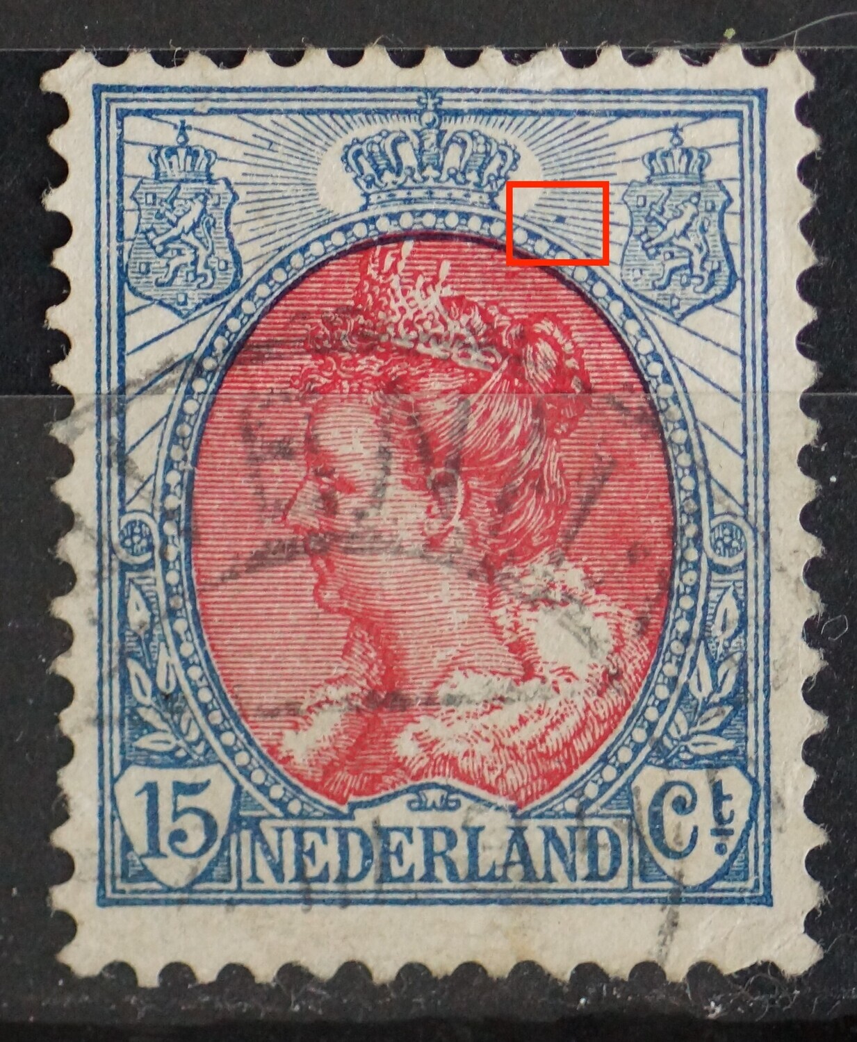 NVPH 65 - blauwe vlek tussen stralen rechts van kroon