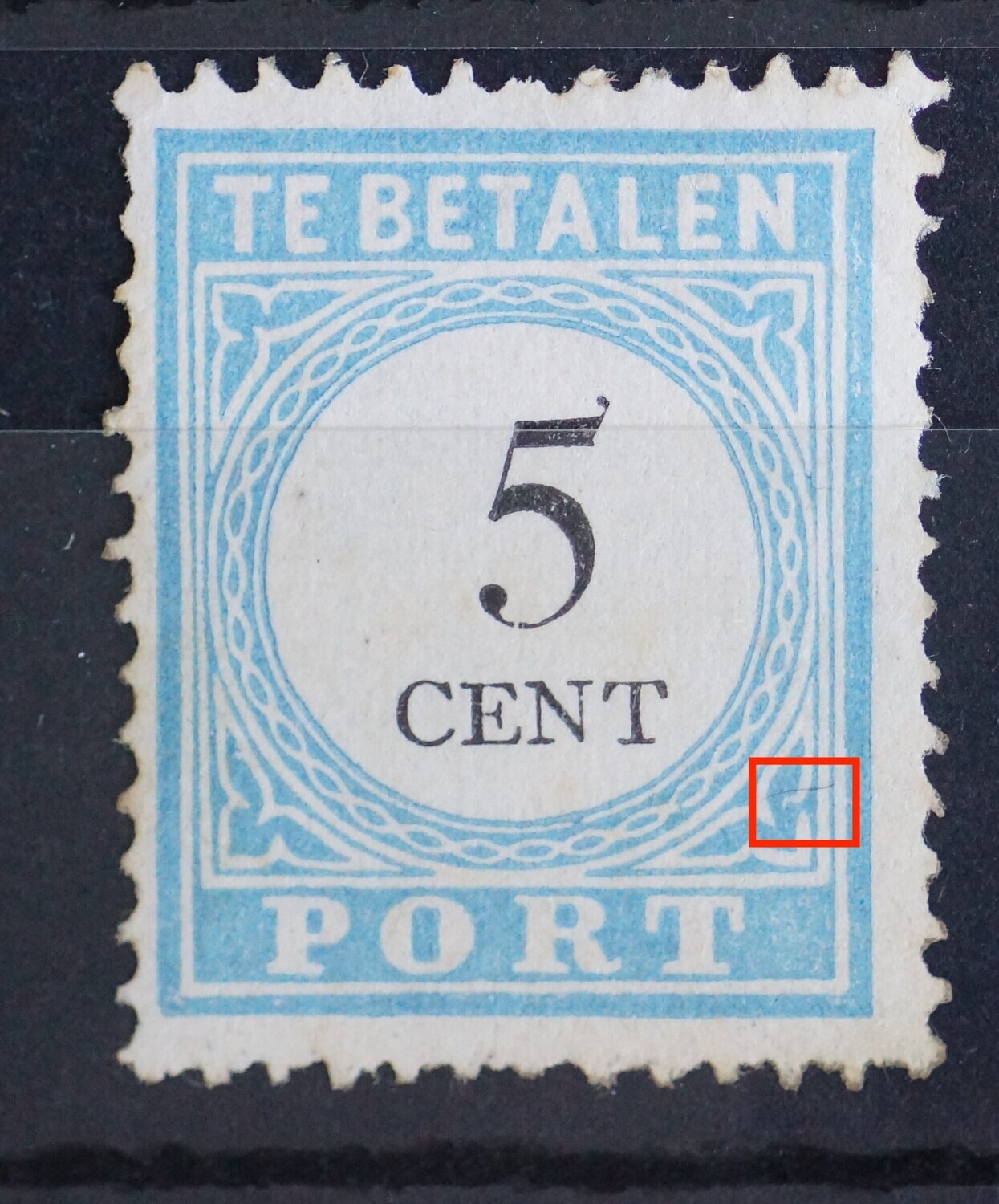 NVPH P6 - blauwe vlek in ornament rechts onder