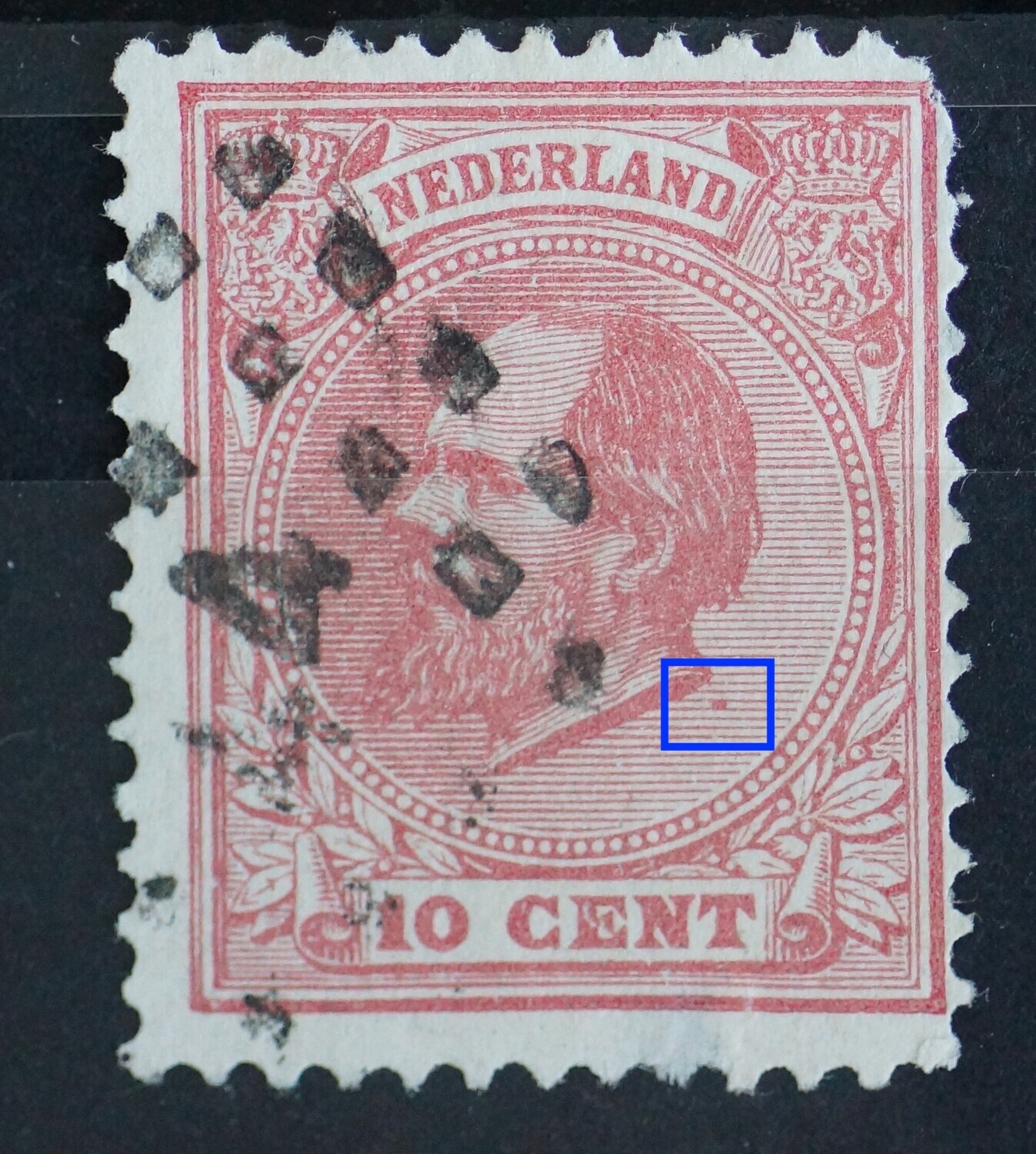 NVPH 21 - rode vlek in arcering onder de hals
