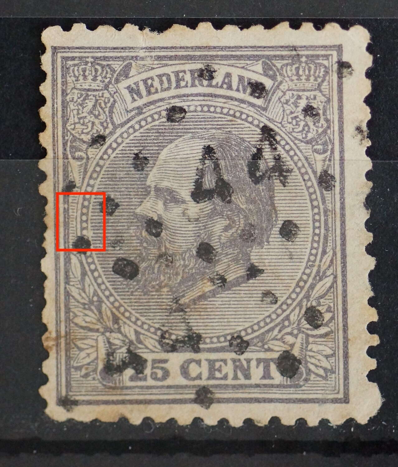 NVPH 26 - breuk in kaderlijn en breuk in arcering, links NVPH 26 - breuk in kaderlijn en breuk in arcering, links