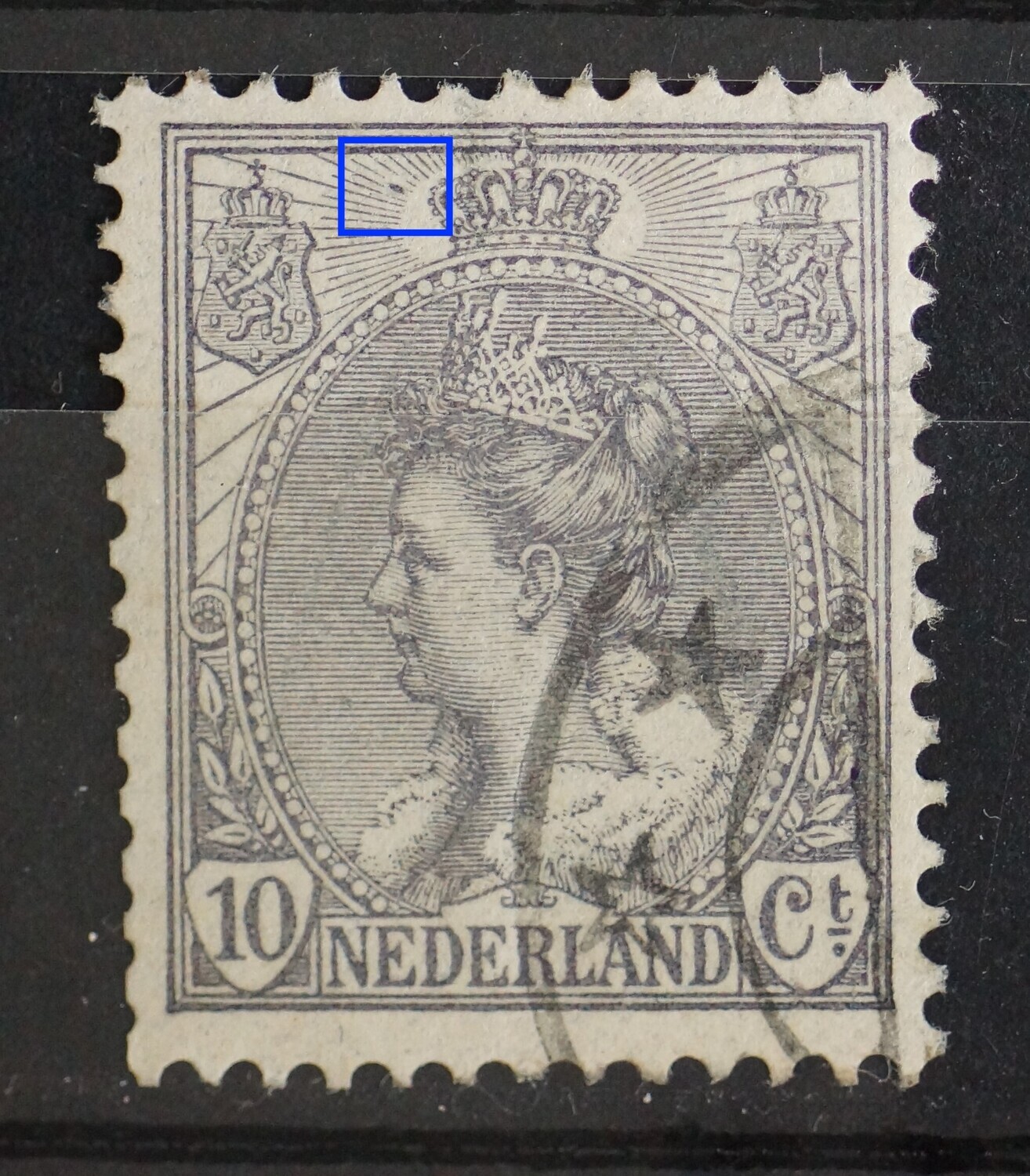 NVPH 62 - grijze vlek tussen stralen links van kroon
