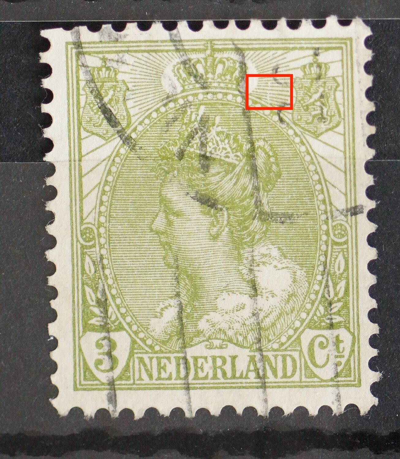 NVPH 57  - breuk in stralen / witte verticale kras rechts van kroon