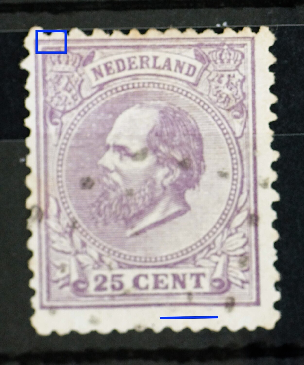 NVPH 26 - breuk in kaderlijn boven, links en streep onder zegelbeeld NVPH 26 - breuk in kaderlijn boven, links en streep onder zegelbeeld