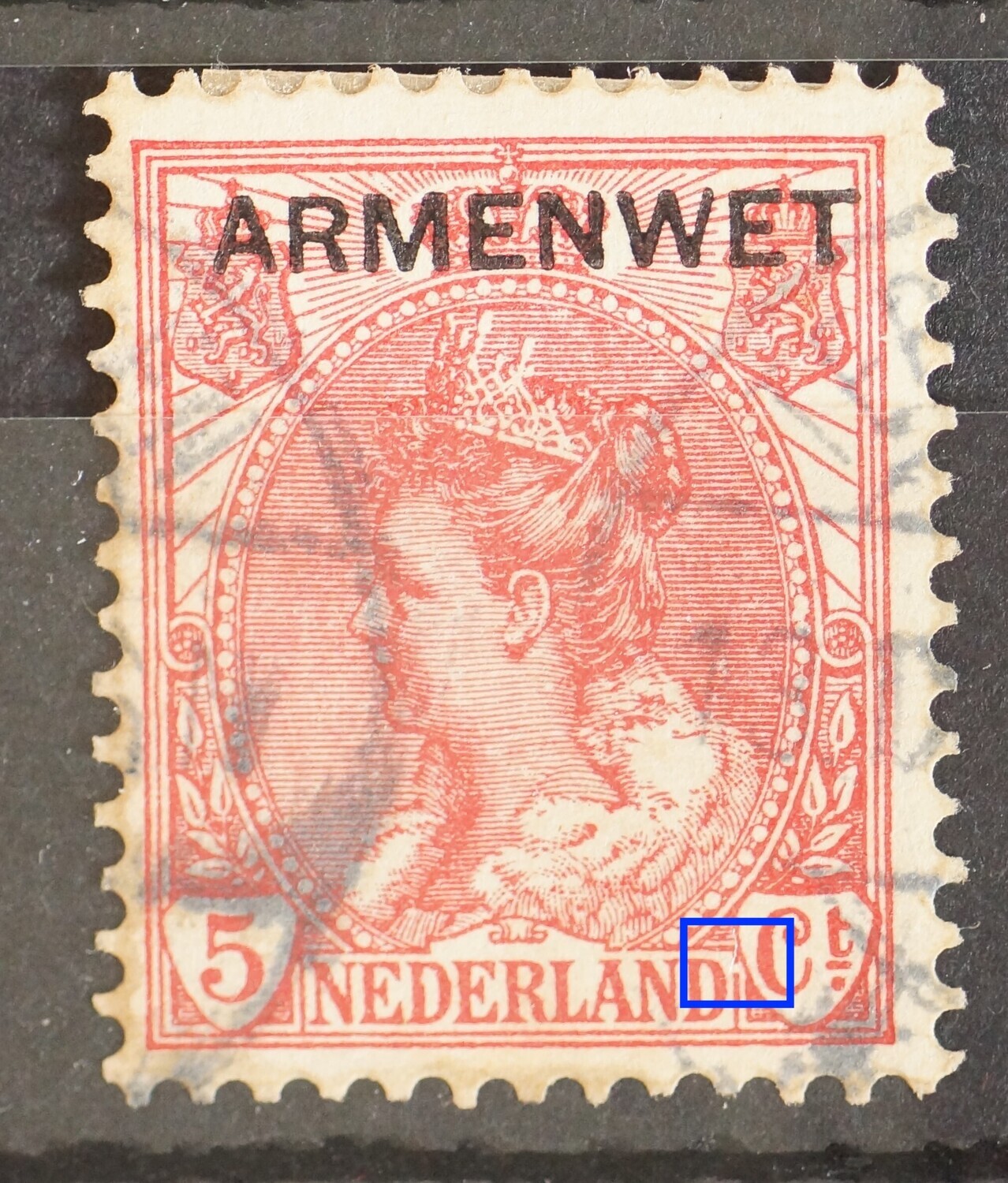 NVPH D6 - breuk in kaderlijn rechts van NEDERLAND