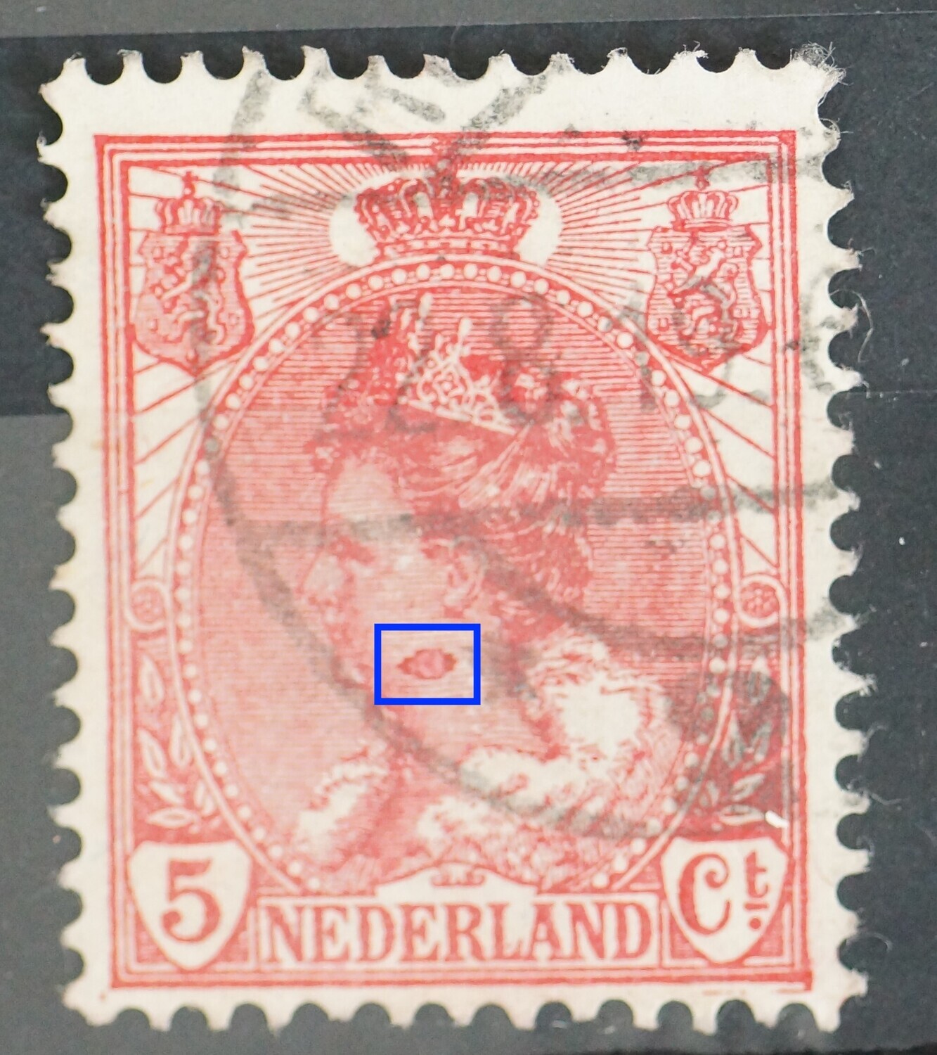 NVPH 60 - o.a. grote rode vlek midden op het gezicht NVPH 60 - o.a. grote rode vlek midden op het gezicht