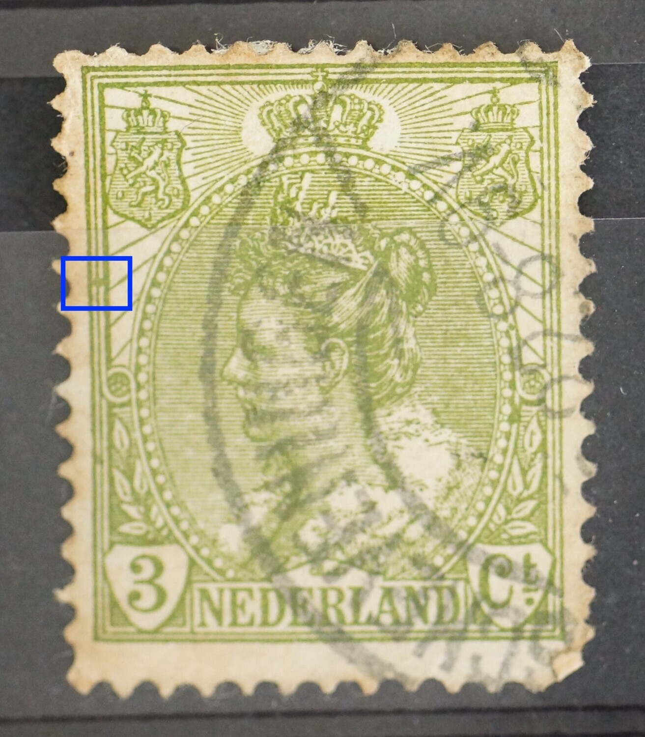 NVPH 57 - groene vlek tussen kaderlijnen links