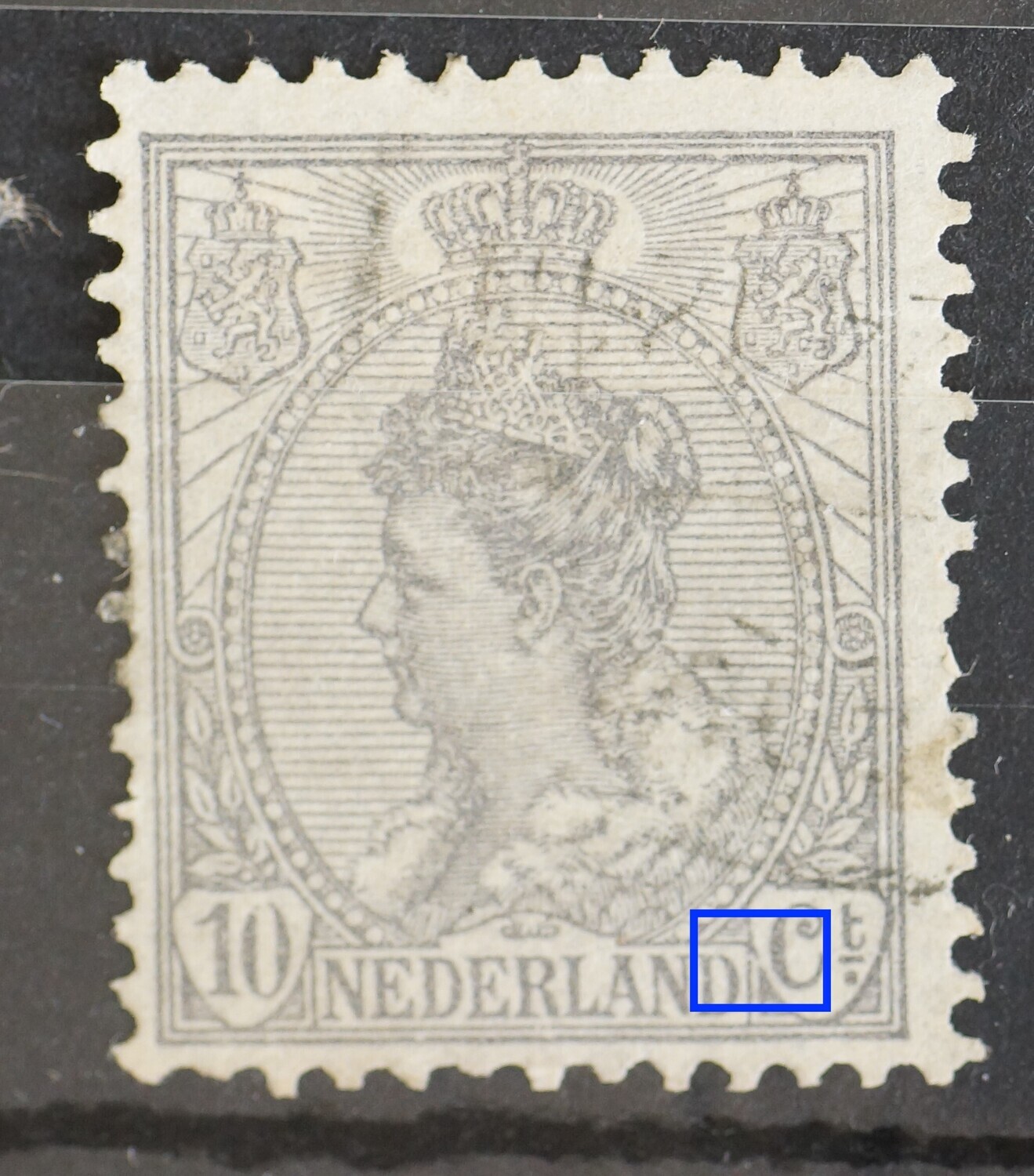 NVPH 81 - breuk in schild rondom Ct. NVPH 81 - breuk in schild rondom Ct.