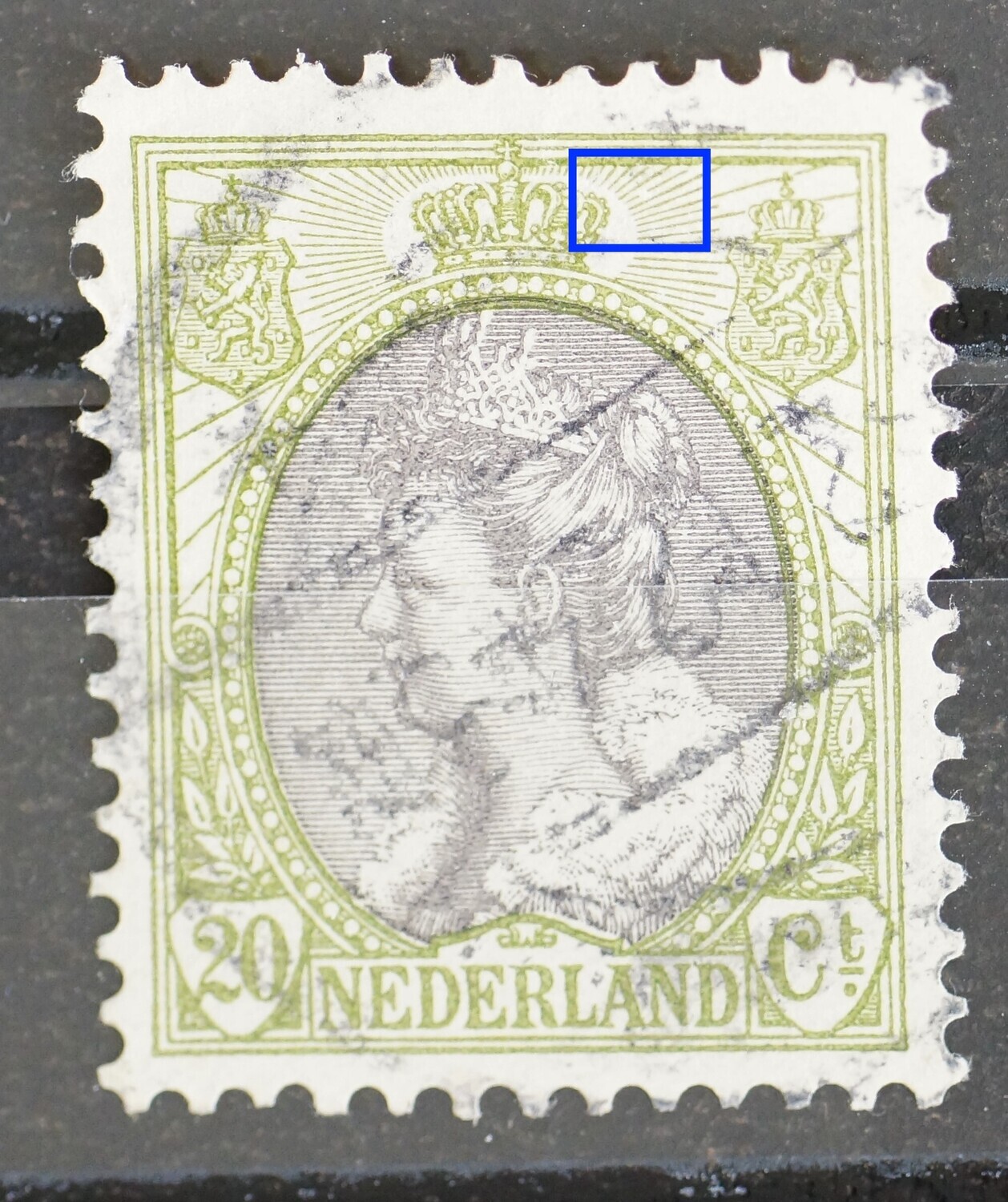 NVPH 69 - breuk in straal rechts van kroon