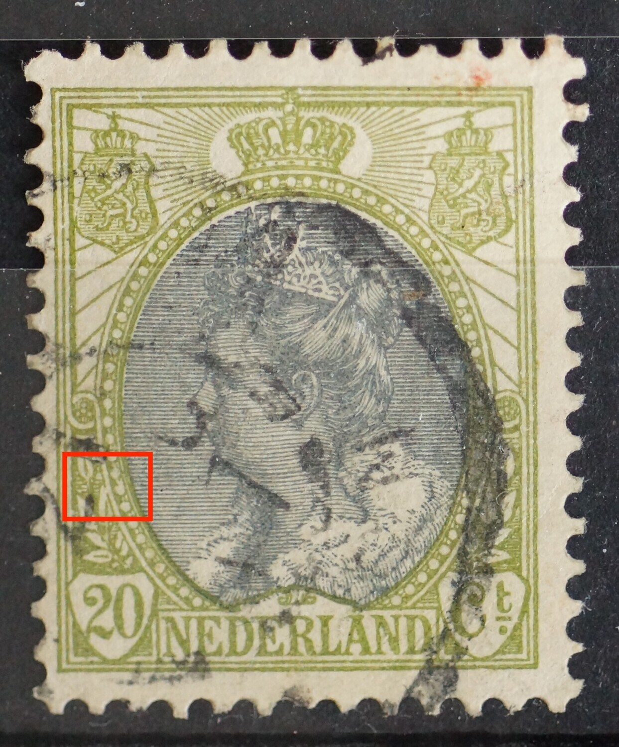 NVPH 69 - breuk in rand medaillon links