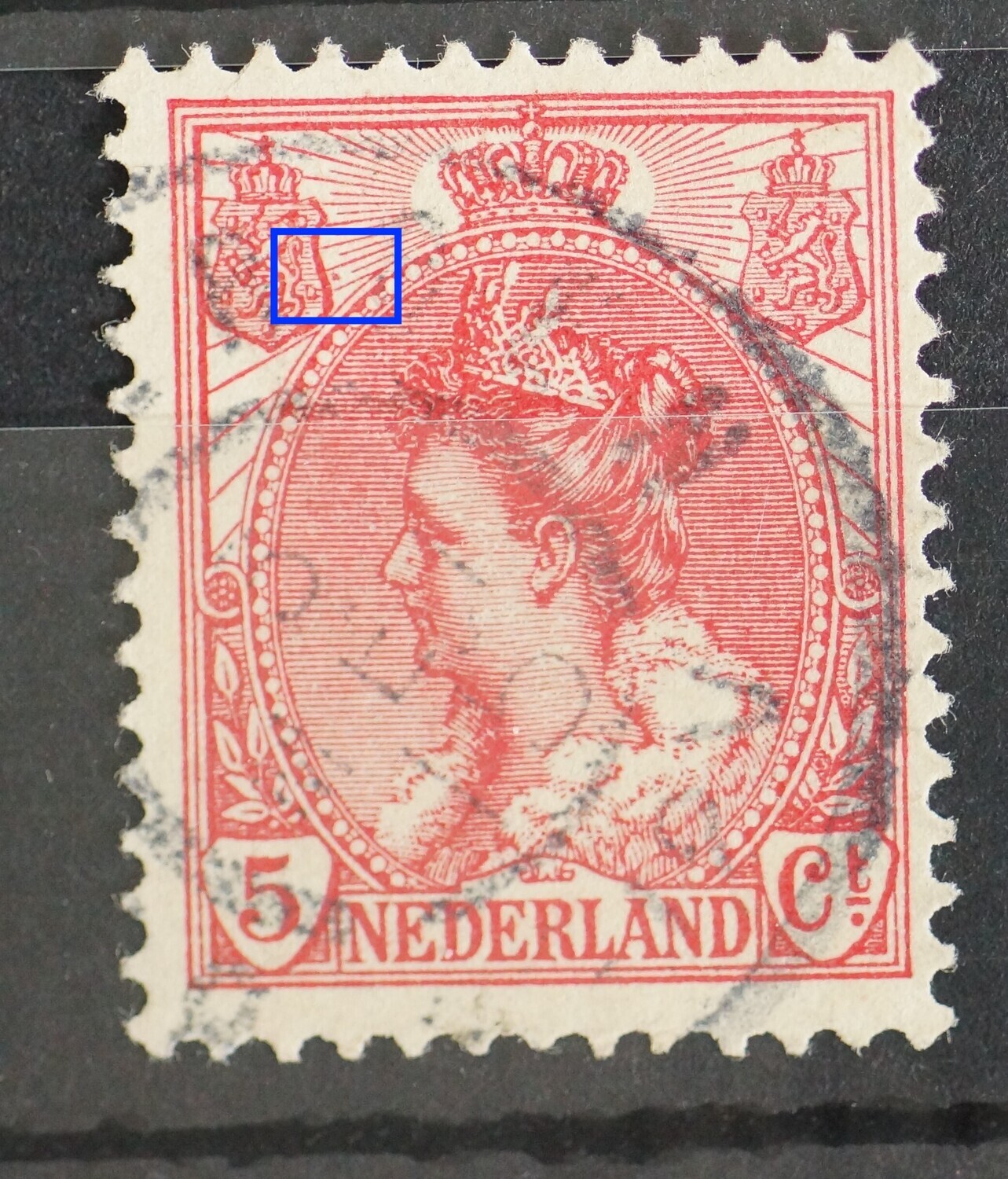 NVPH 60 - o.a. rode punt tussen linker wapenschild en straal