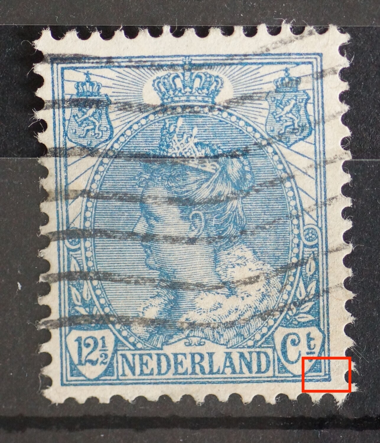 NVPH 63 - blauwe stip tussen kaderlijnen rechts van Ct.