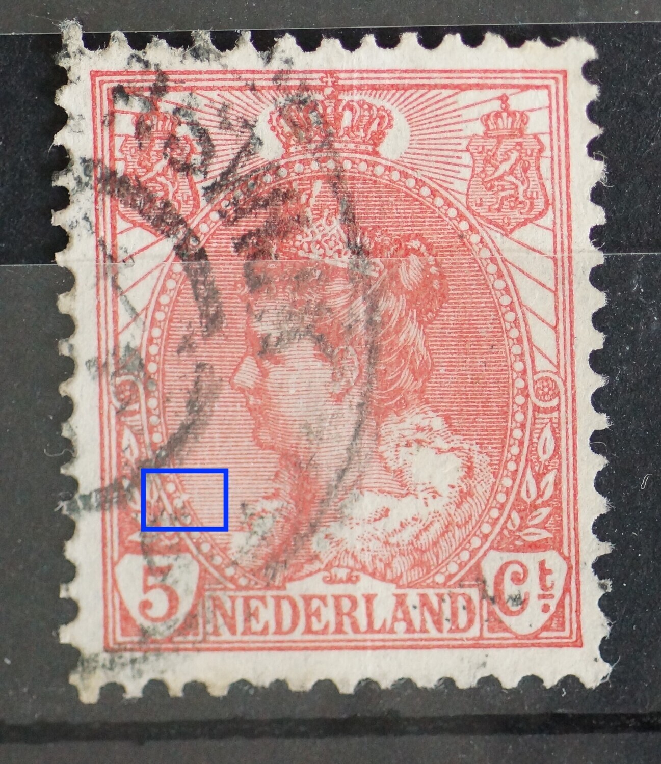 NVPH 60 - witte stip naast parelrand, links, onder NVPH 60 - witte stip naast parelrand, links, onder