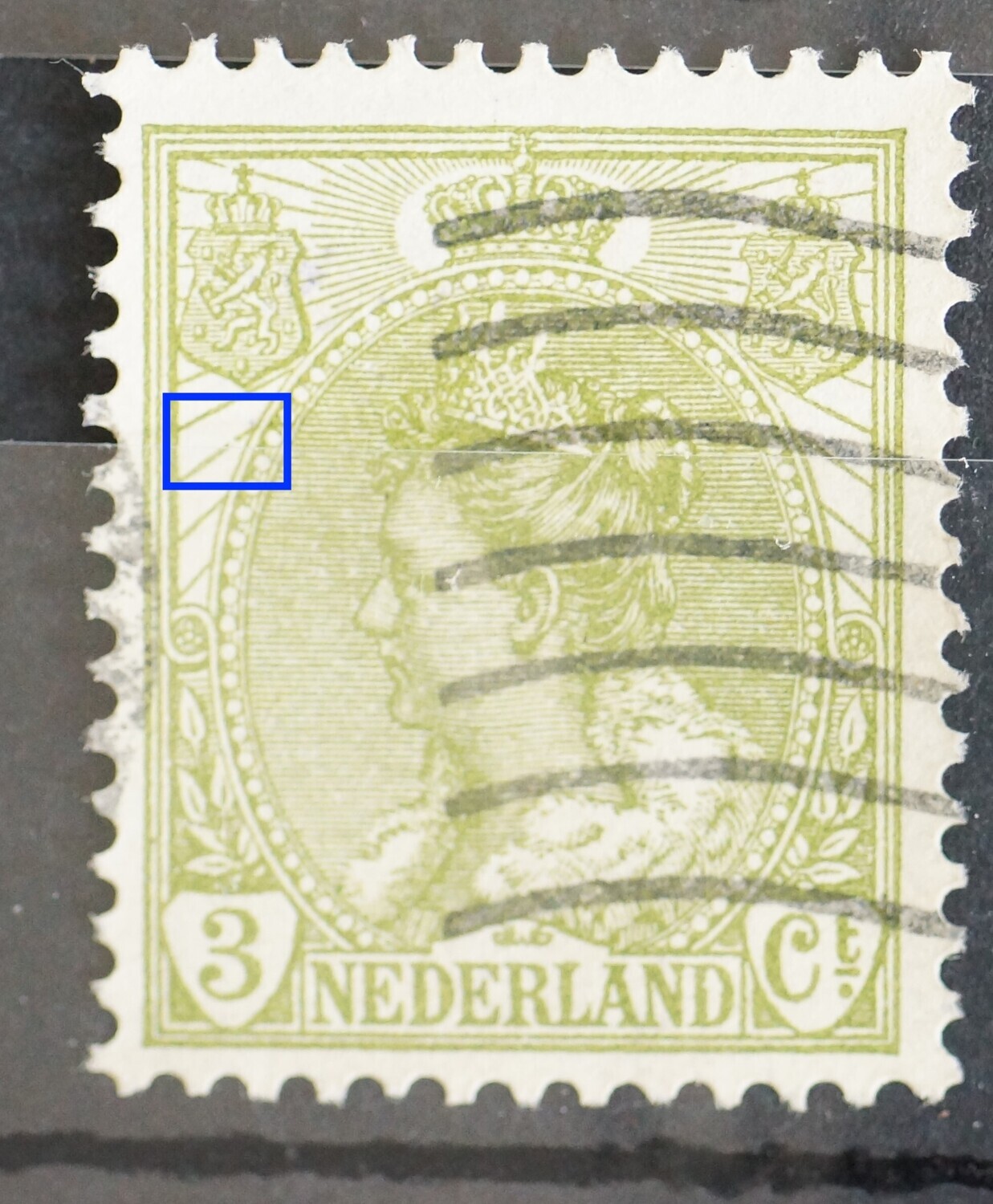 NVPH 57 - breuk in straal onder linker wapenschild