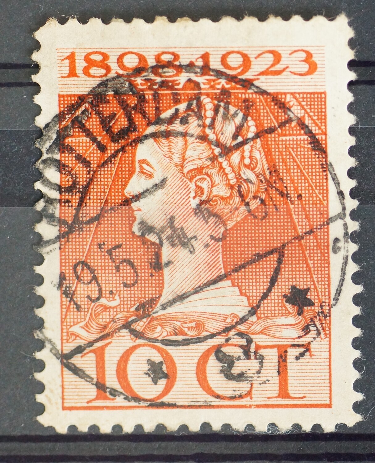 Rotterdam 8 op NVPH 124