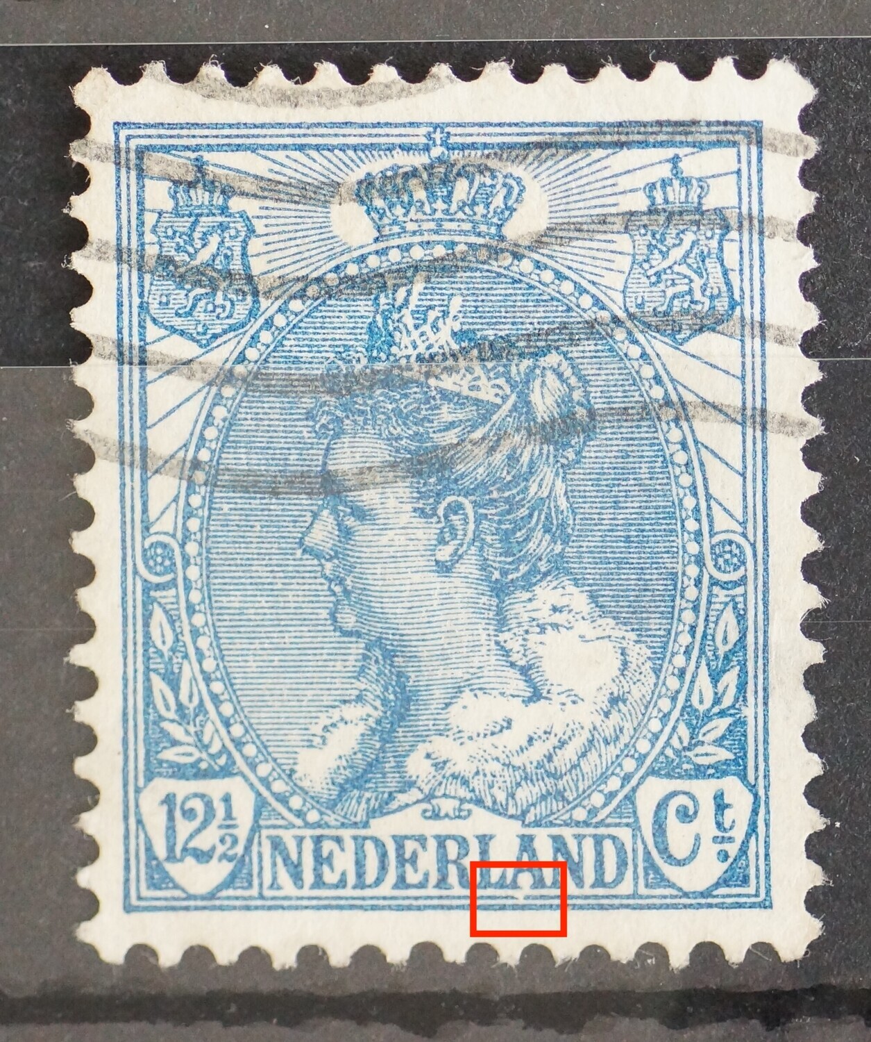 NVPH 63 - breuk in kaderlijn onder de A van NEDERLAND