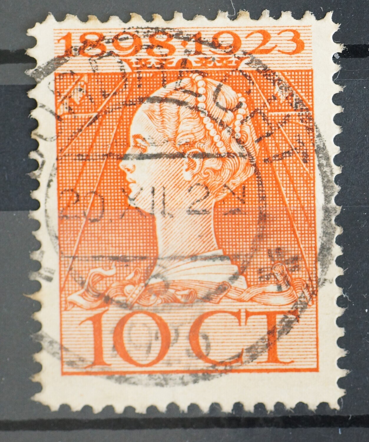 Dordrecht 6 op NVPH 124