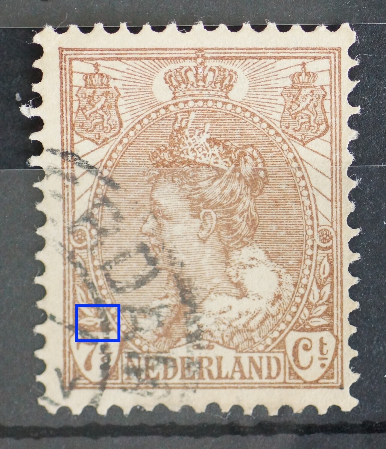 NVPH 61 - wit vlekje onderaan blad boven 7 1/2