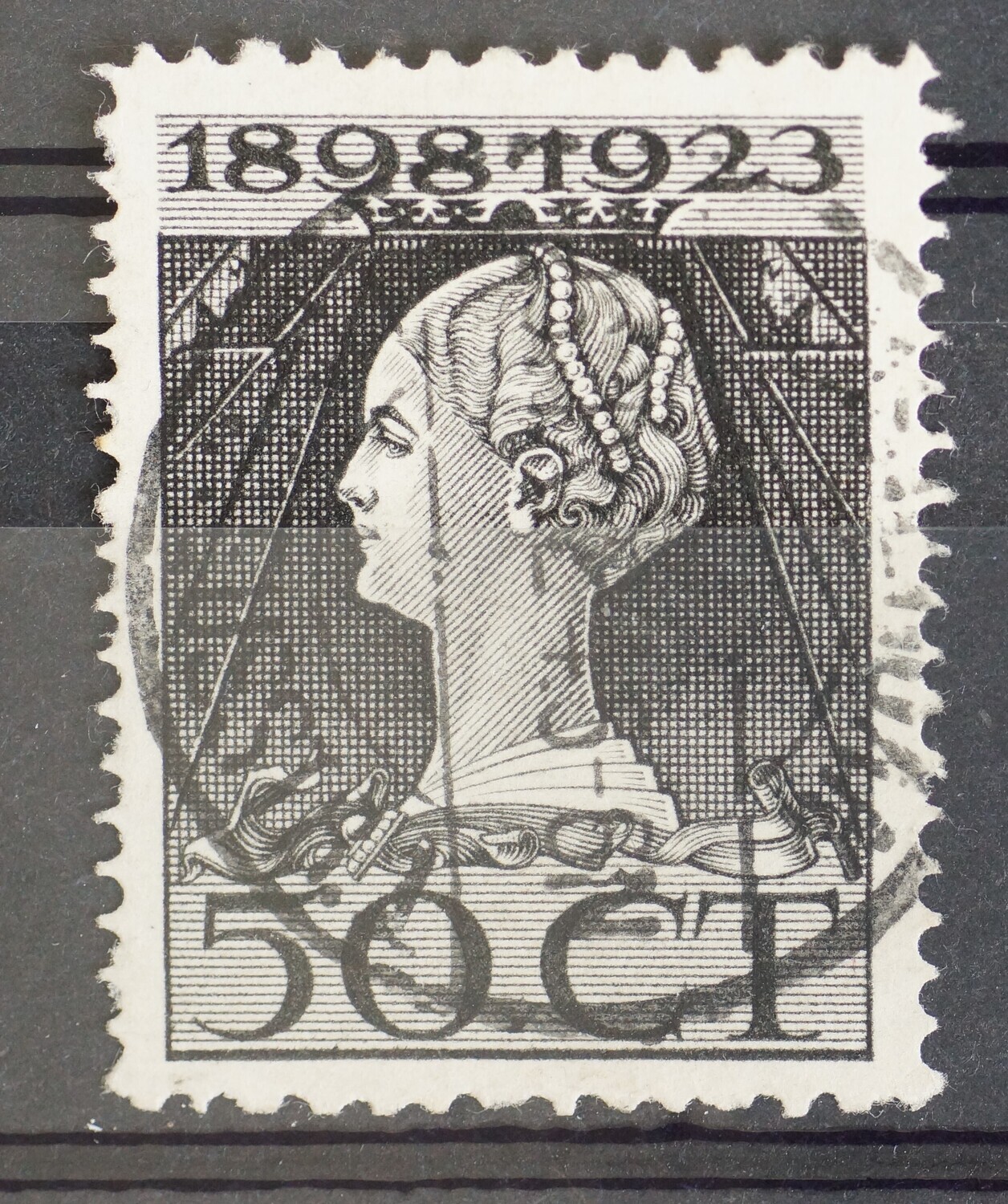 Amsterdam Linnaeusstr. 1 op NVPH 128 - vrij schaars Amsterdam Linnaeusstr. 1 op NVPH 128 - vrij schaars