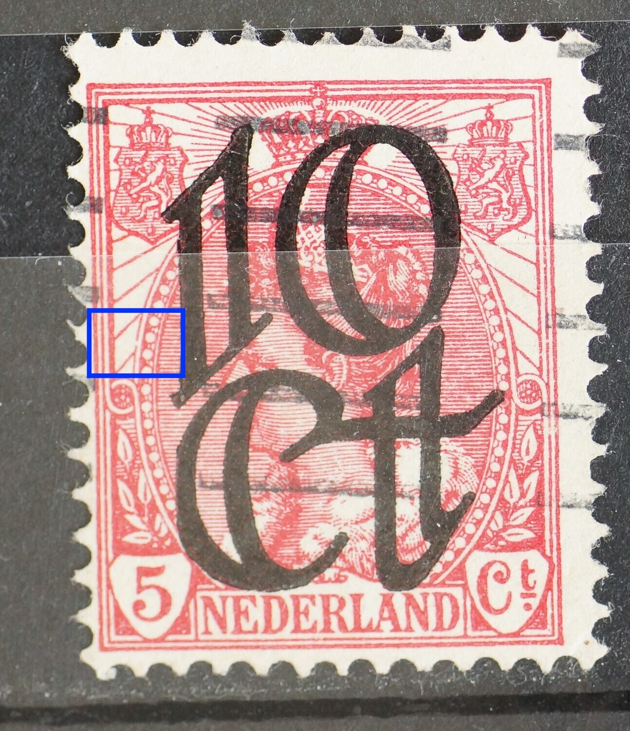 NVPH 117 - breuk in rand medaillon links