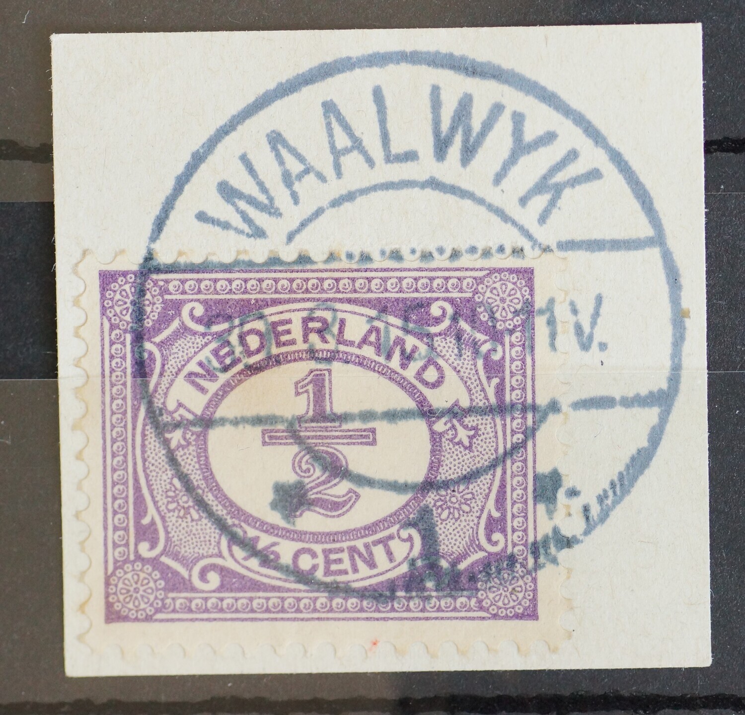 Waalwyk 1 op NVPH 50 - vrij schaars