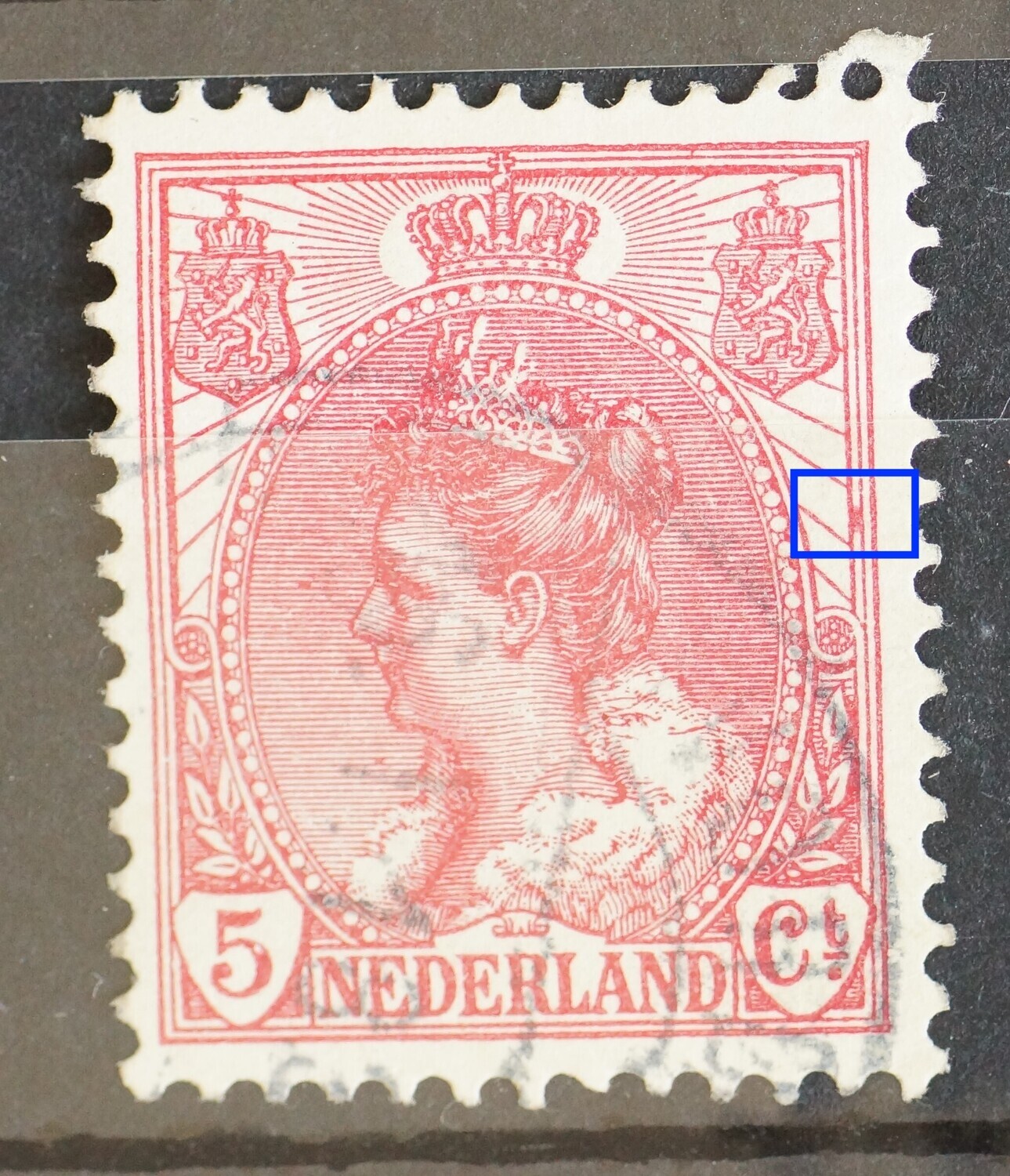 NVPH 60 - rode vlek tussen kaderlijnen rechts