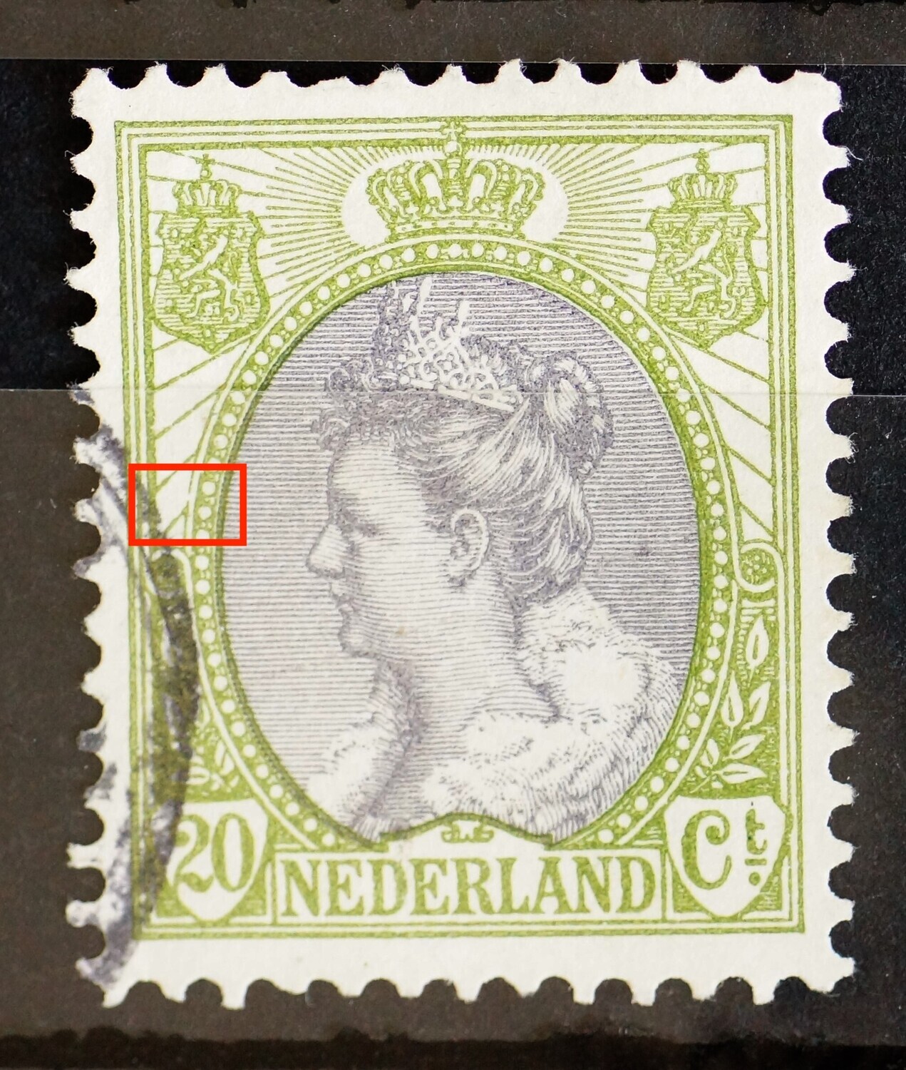 NVPH 69 - breukje in rand medaillon links NVPH 69 - breukje in rand medaillon links