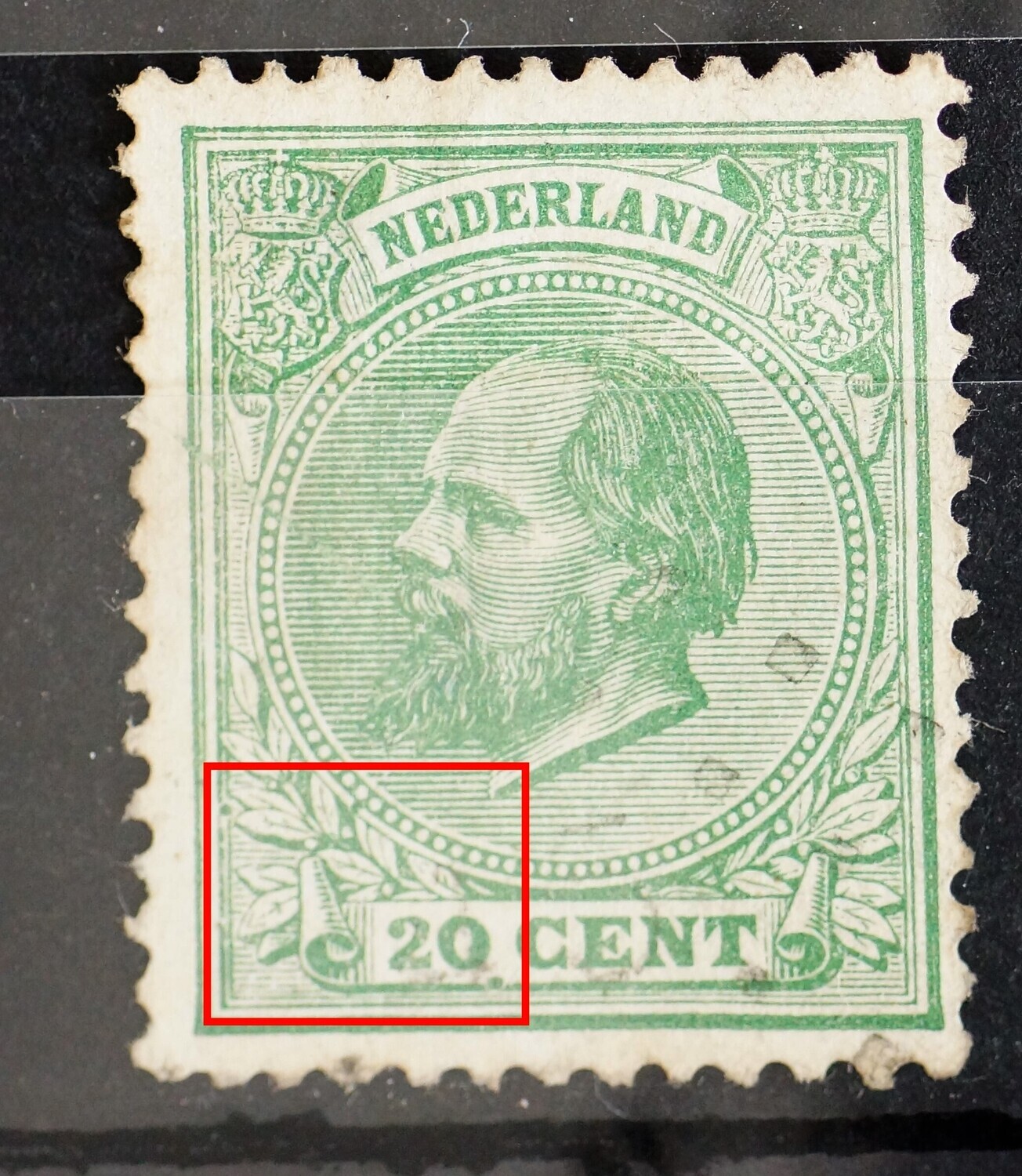 NVPH 24 - extra groene punten en vlek linksonder