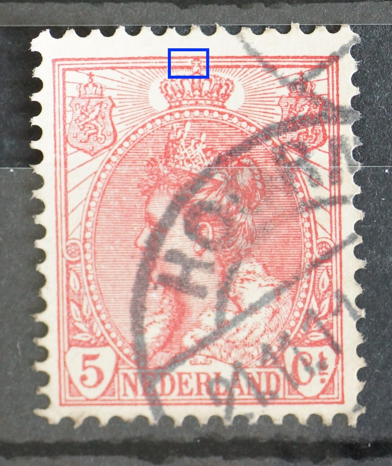 NVPH 60 - breuk in kaderlijn boven, net links van kroon
