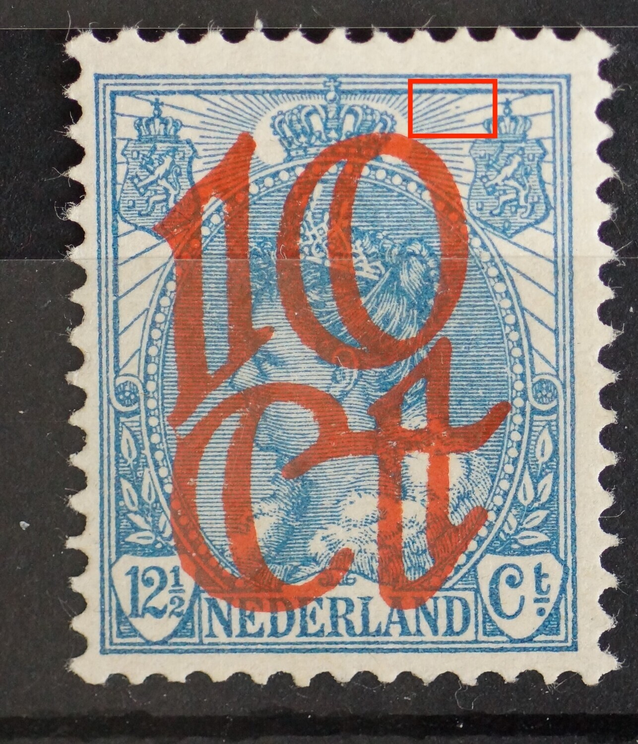 NVPH 118 - breuk in straal rechts van kroon