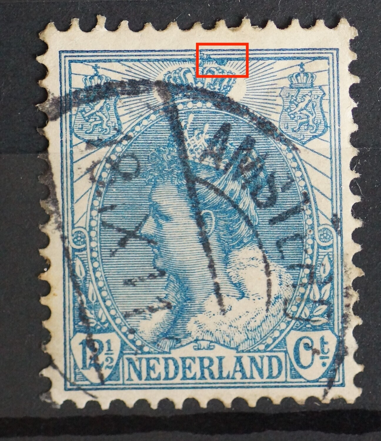 NVPH 63 - blauwe vlek rechts van kroon