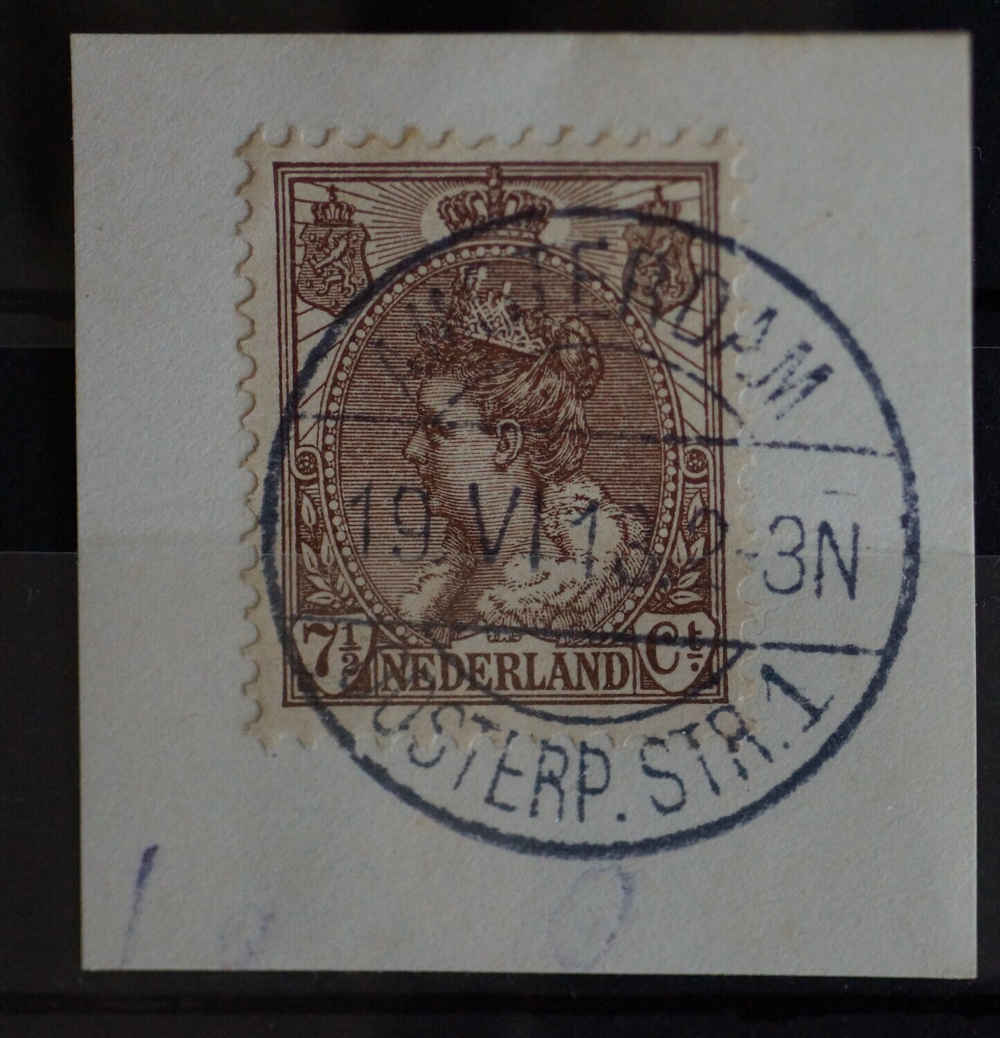 Amsterdam Oosterp. Str. 1 op NVPH 61 - vrij schaars