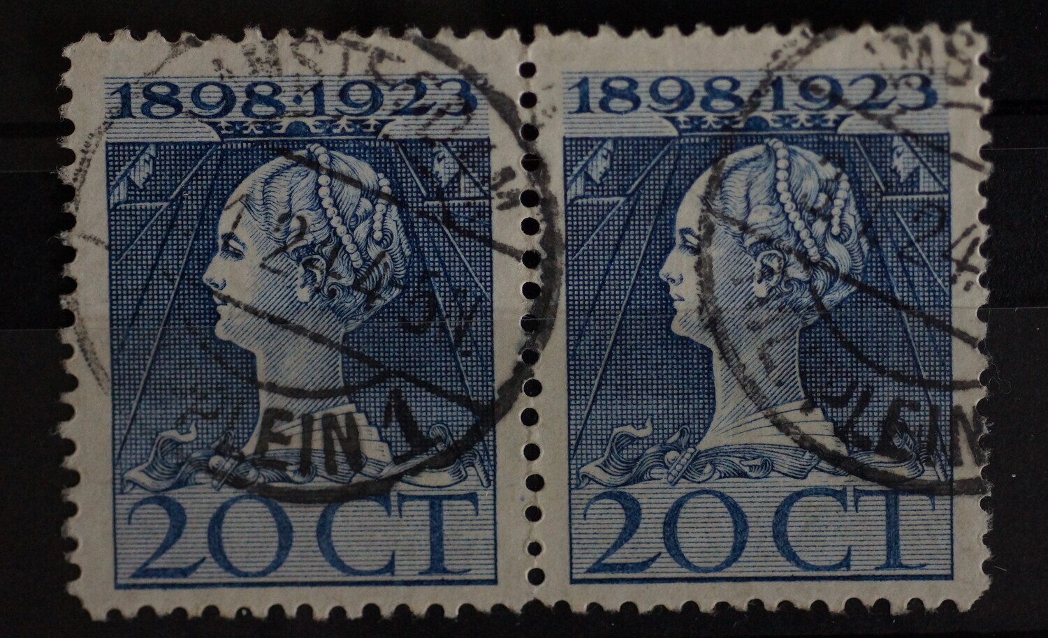 Amsterdam Tulpplein 1 op NVPH 125 (paar)