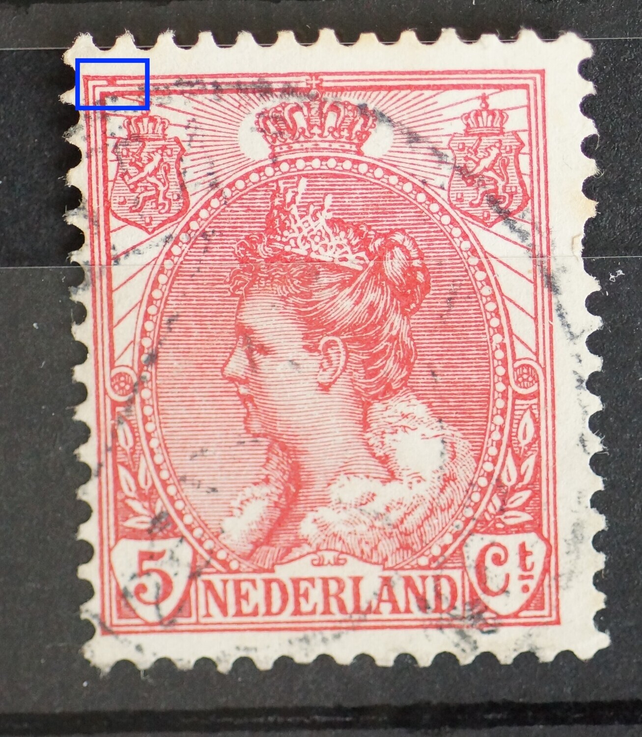 NVPH 60 - rode vlek tussen kaderlijnen boven, links