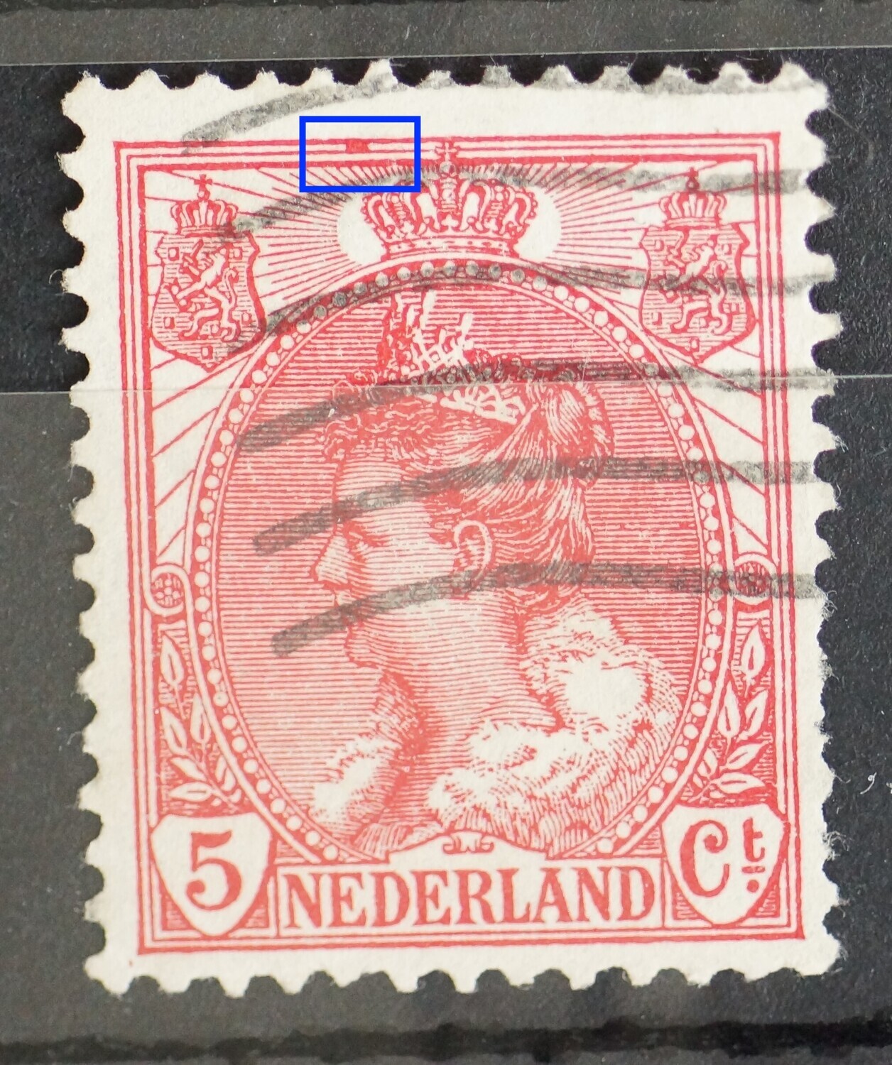NVPH 60 - rood blokje tussen kaderlijnen boven
