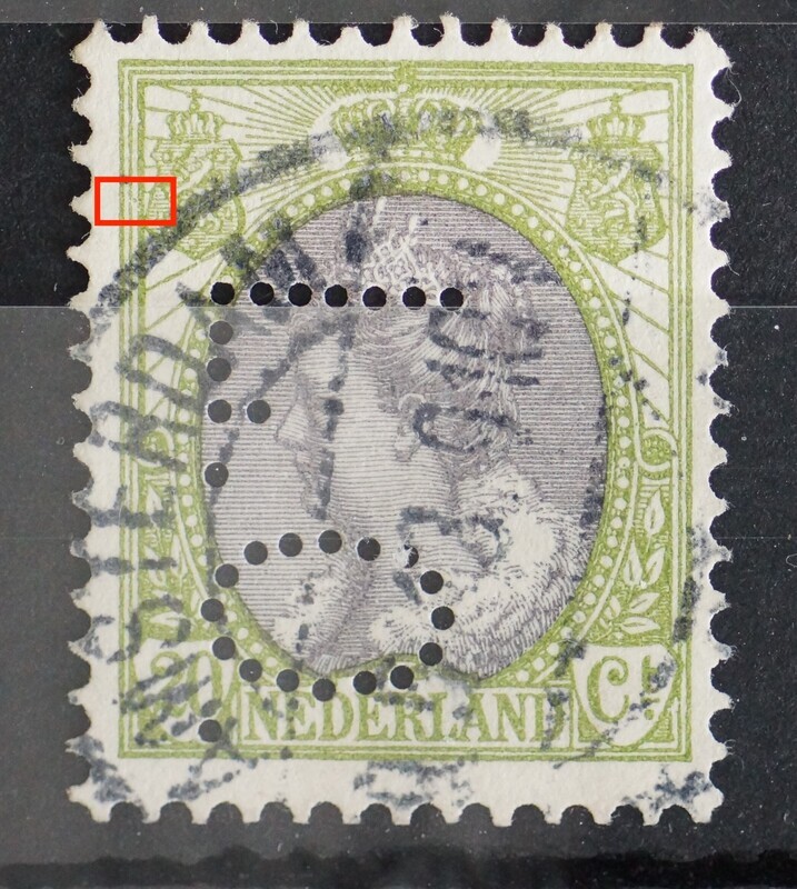 NVPH 69 - groene punt tussen kaderlijnen bij linker wapenschild - tevens perfin L.O.