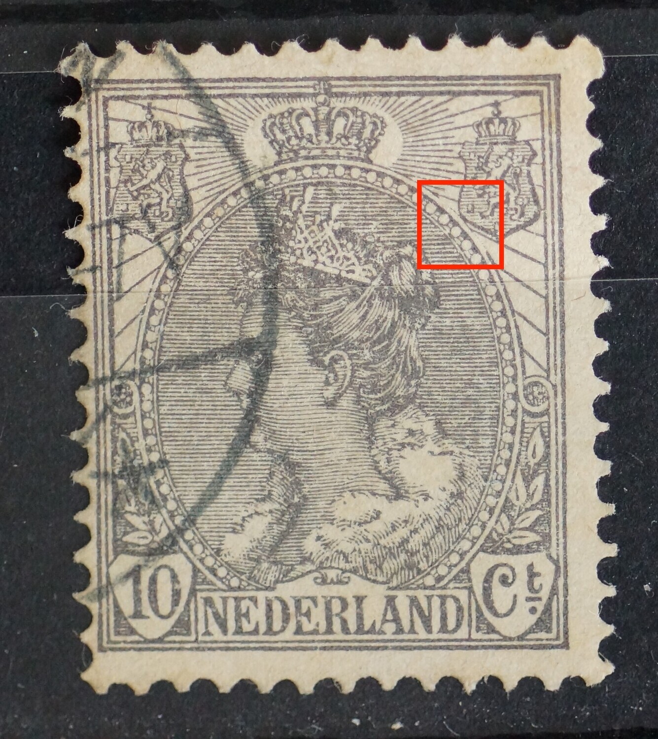 NVPH 62 - breuken in rand medaillon rechts