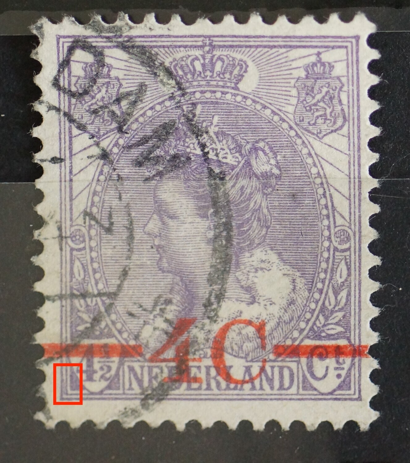 NVPH 106 - diagonaal violet streepje tussen kaderlijnen linksonder
