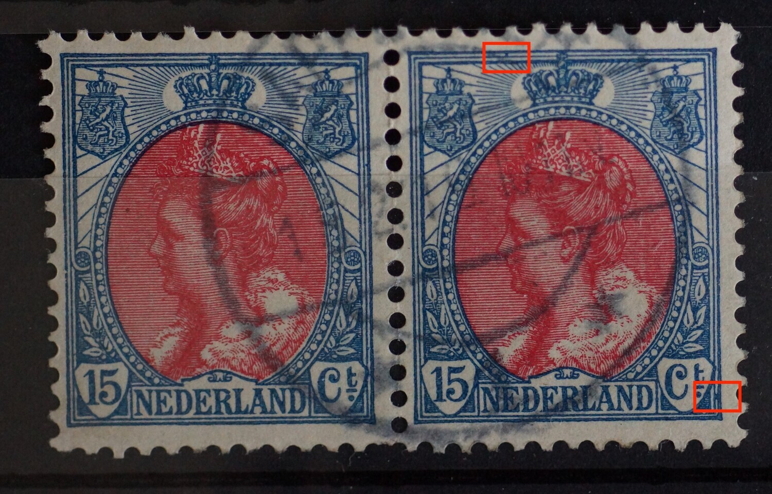 NVPH 65 (paar) - blauwe vlekken tussen kaderlijnen (rechter zegel)
