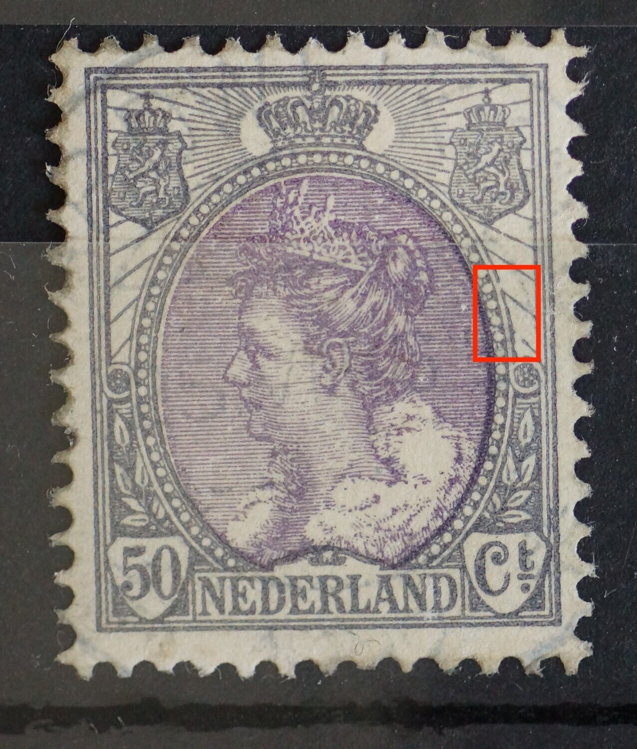 NVPH 75 - breuk in rand medaillon en breuk in straal rechts NVPH 75 - breuk in rand medaillon en breuk in straal rechts