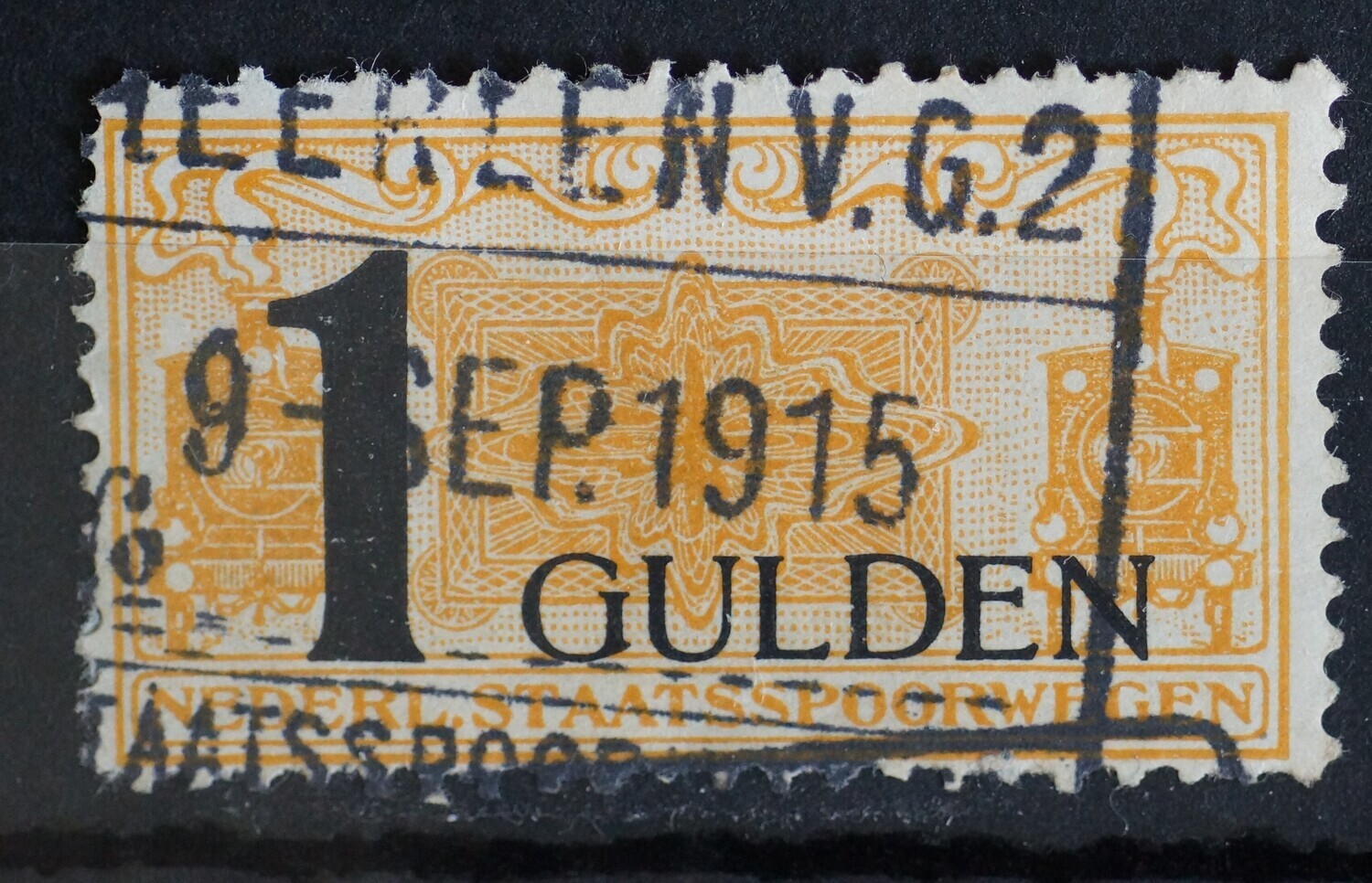 Spoorwegstempel Heerlen op spoorwegzegel 1 Gulden