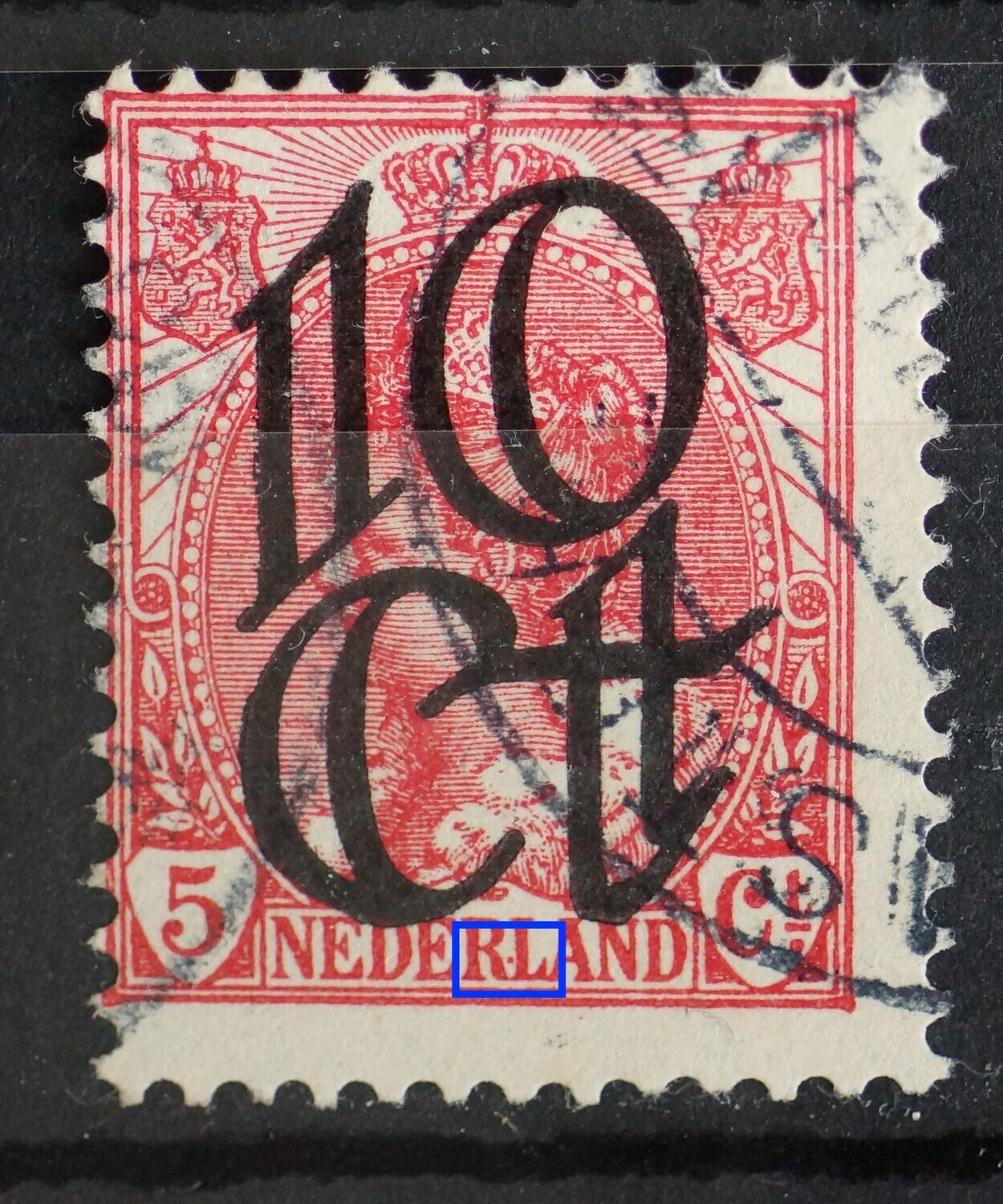 NVPH 117 - rode punt tussen RL van NEDERLAND