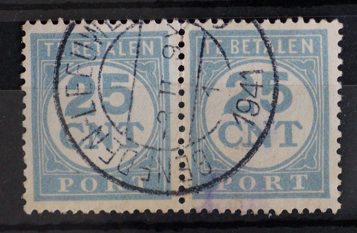 Beneden-Leeuwen 1 op NVPH P77 (paar)